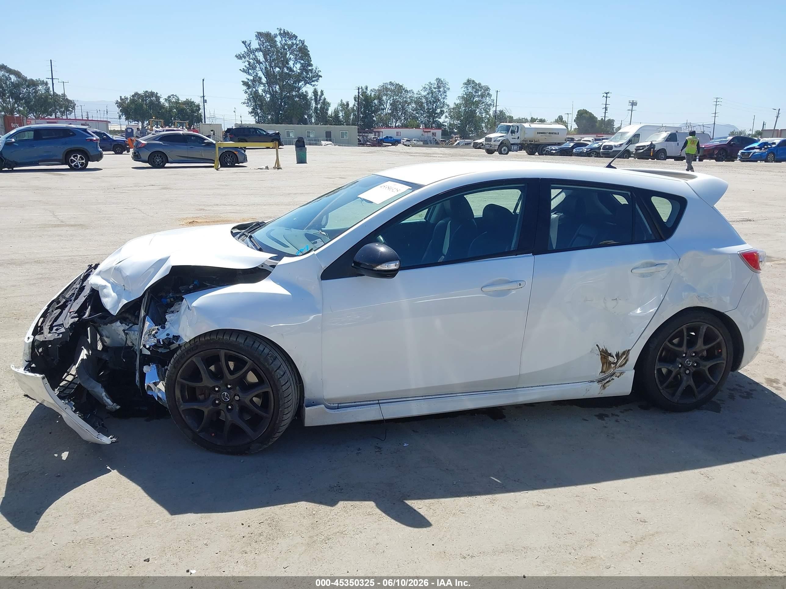 2013 Mazda Mazdaspeed3 Touring White vin: JM1BL1L46D1731424