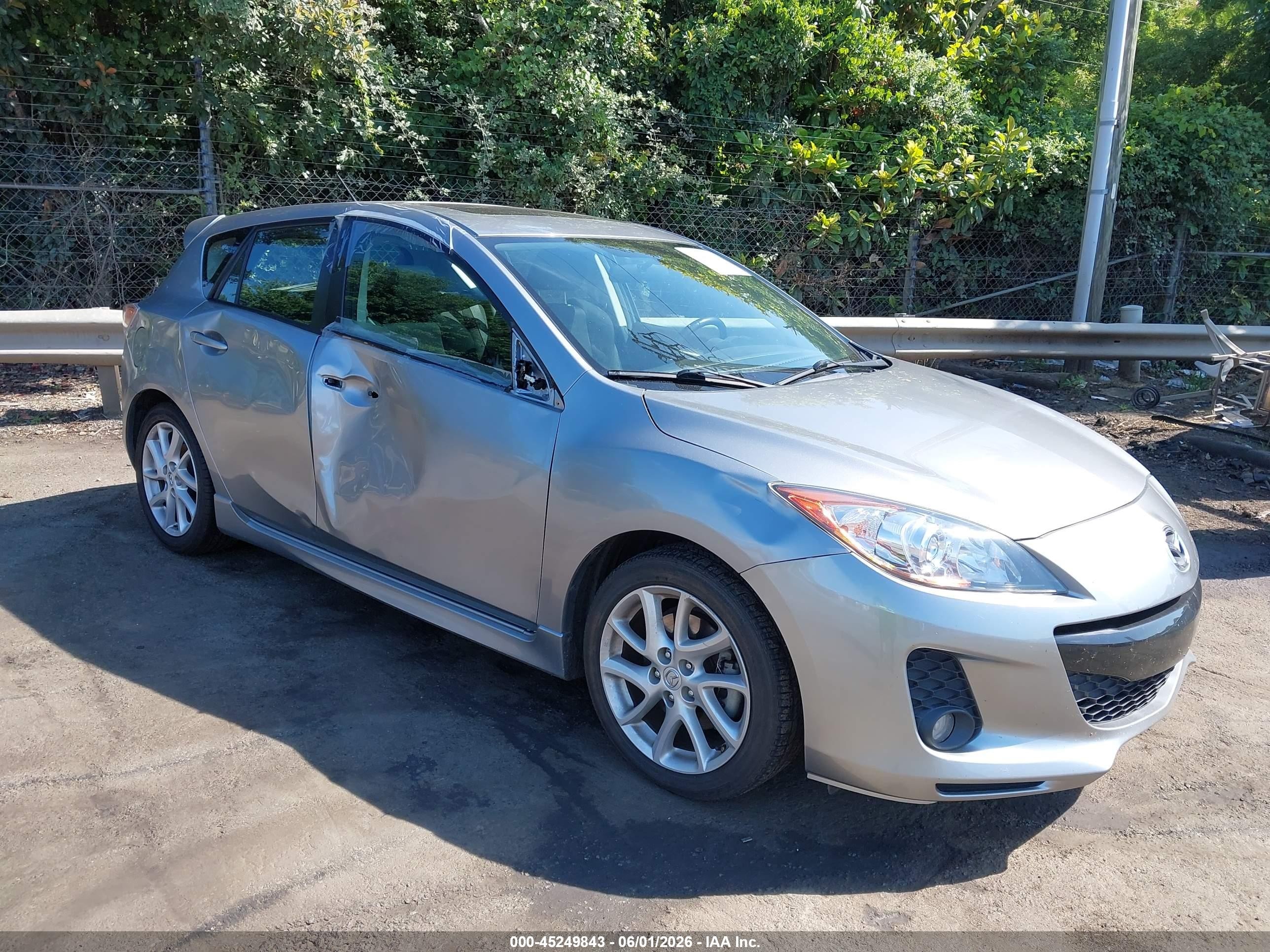 2012 Mazda Mazda3 S Touring Silver vin: JM1BL1L51C1513608