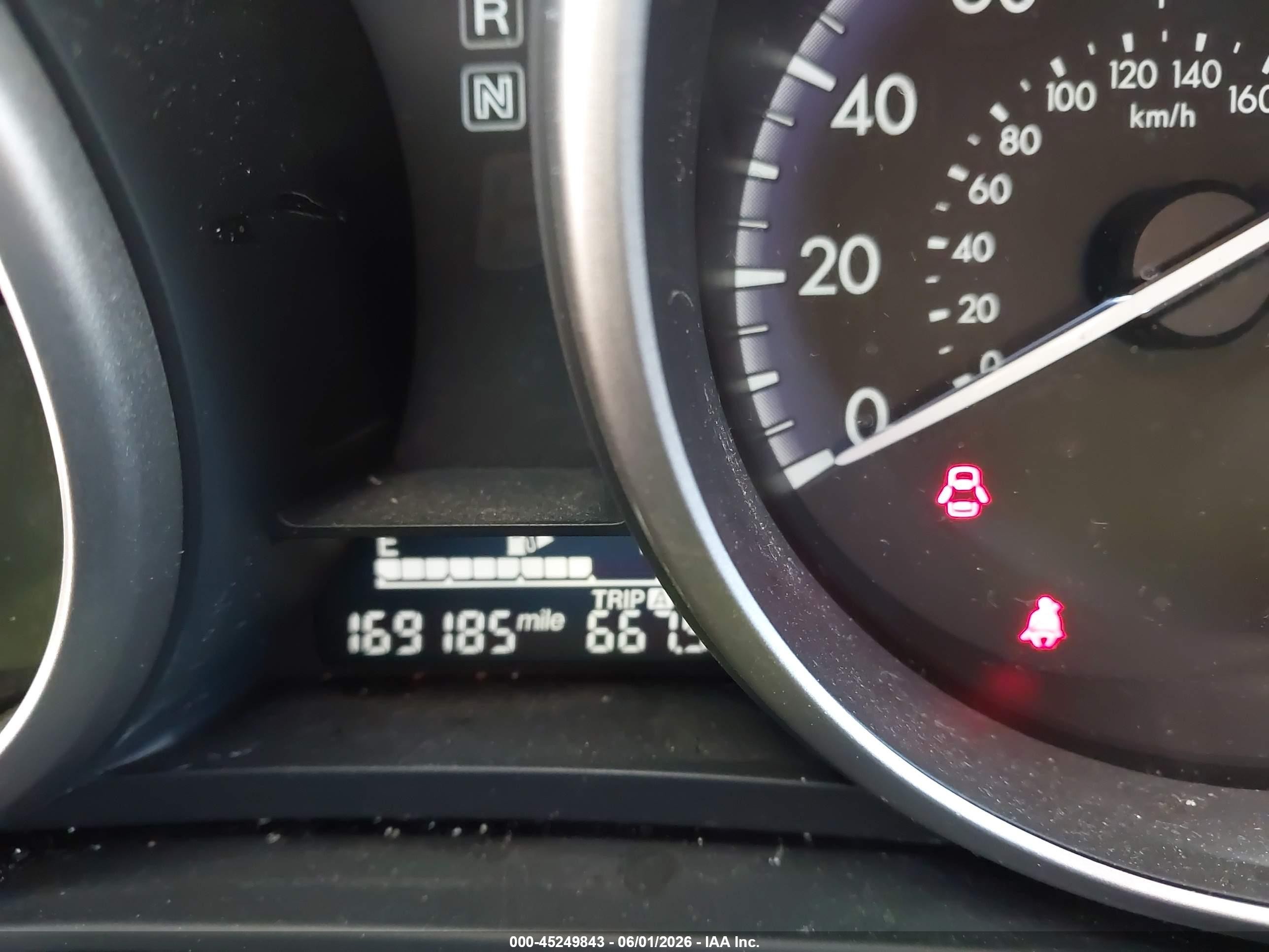 2012 Mazda Mazda3 S Touring Silver vin: JM1BL1L51C1513608