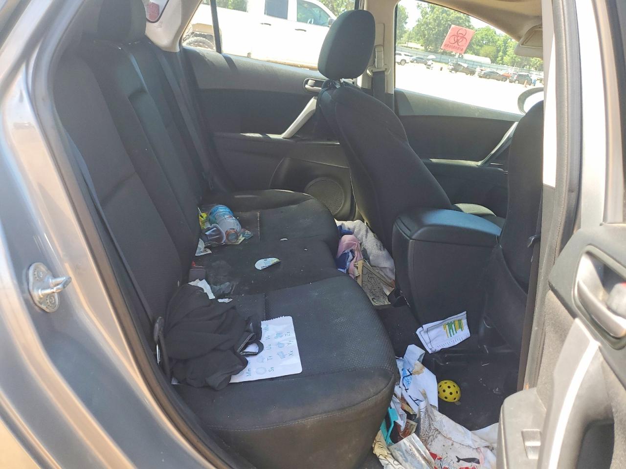2012 Mazda Mazda3 Серебряный vin: JM1BL1L57C1586949