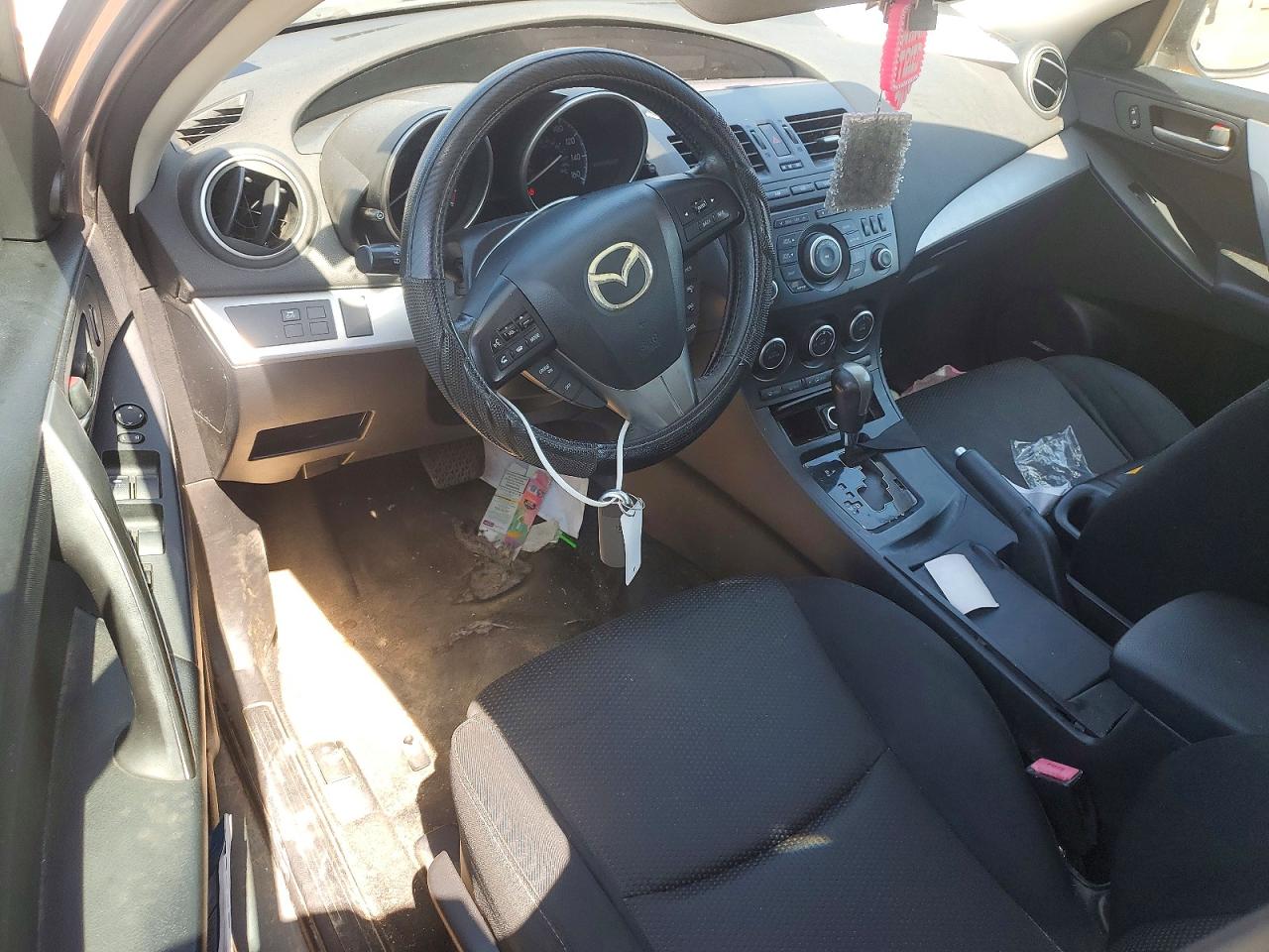 2012 Mazda Mazda3 Серебряный vin: JM1BL1L57C1586949
