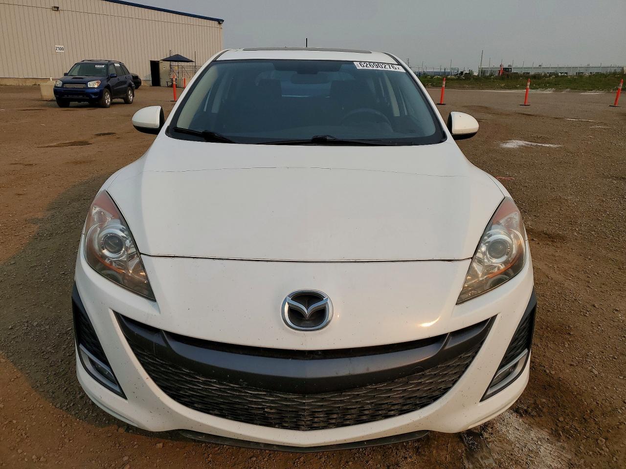 2011 Mazda 3 S White vin: JM1BL1L58B1367626