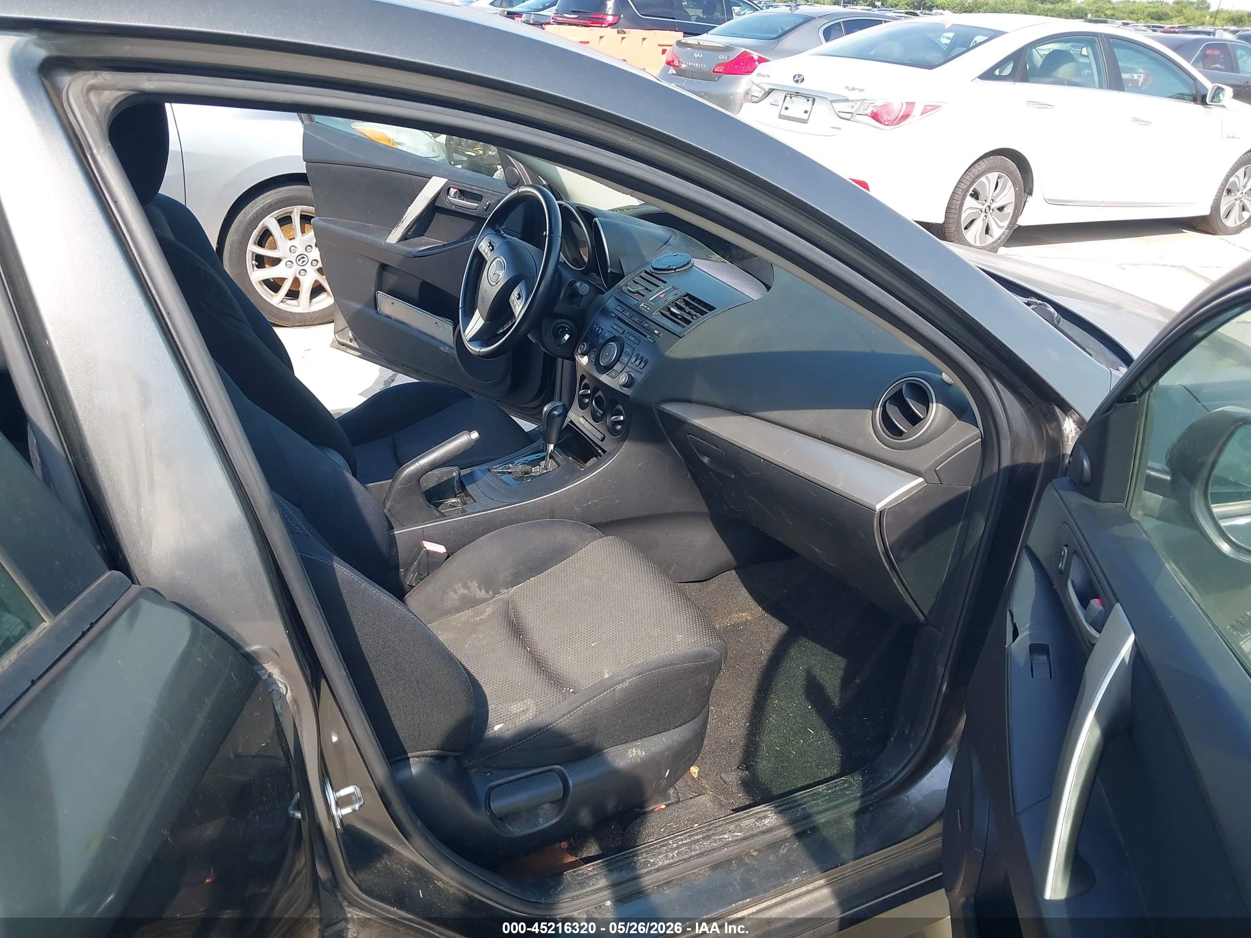 2012 Mazda Mazda3 S Touring Gray vin: JM1BL1L58C1502878