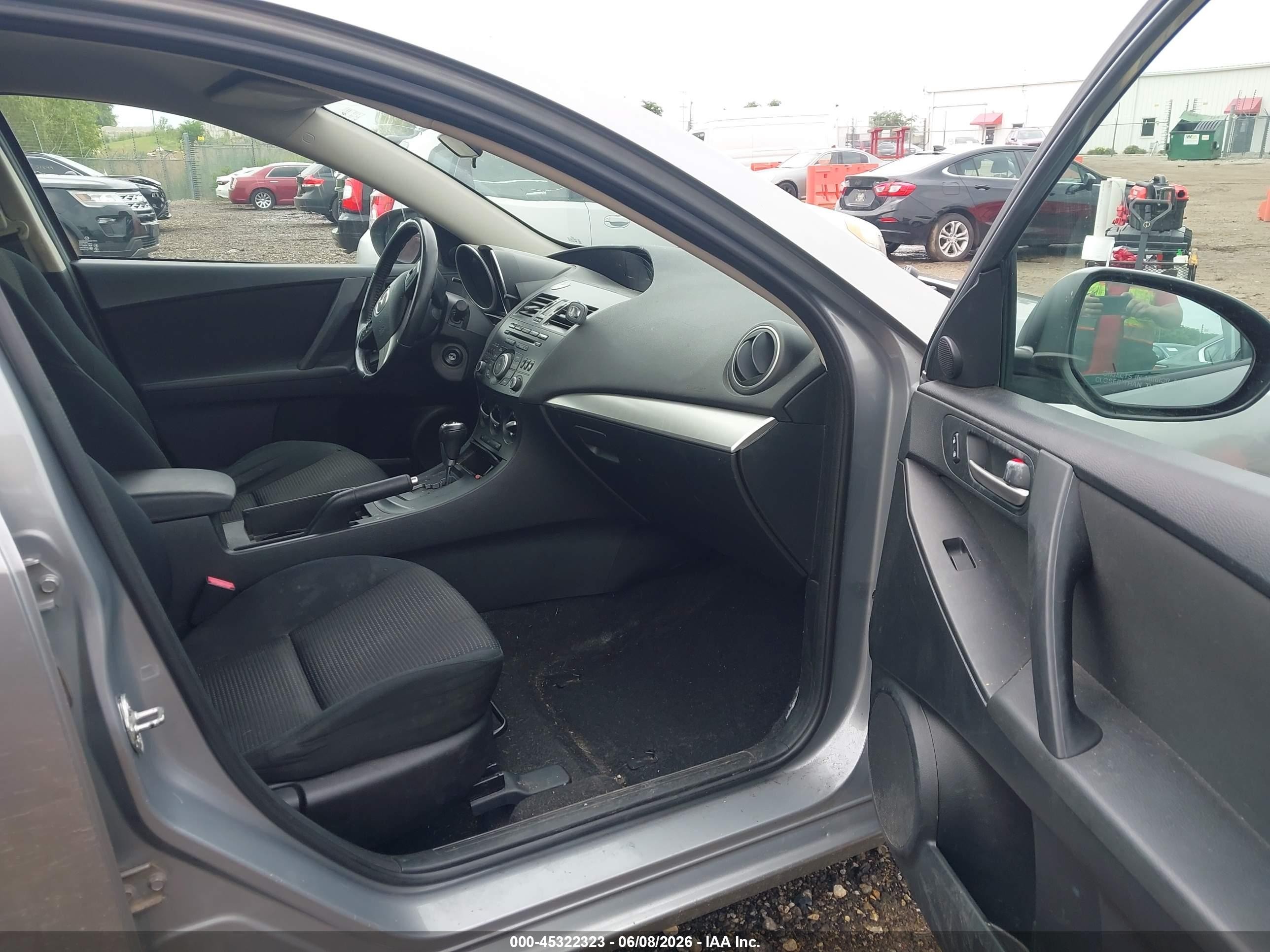 2012 Mazda Mazda3 I Touring Gray vin: JM1BL1L70C1571873