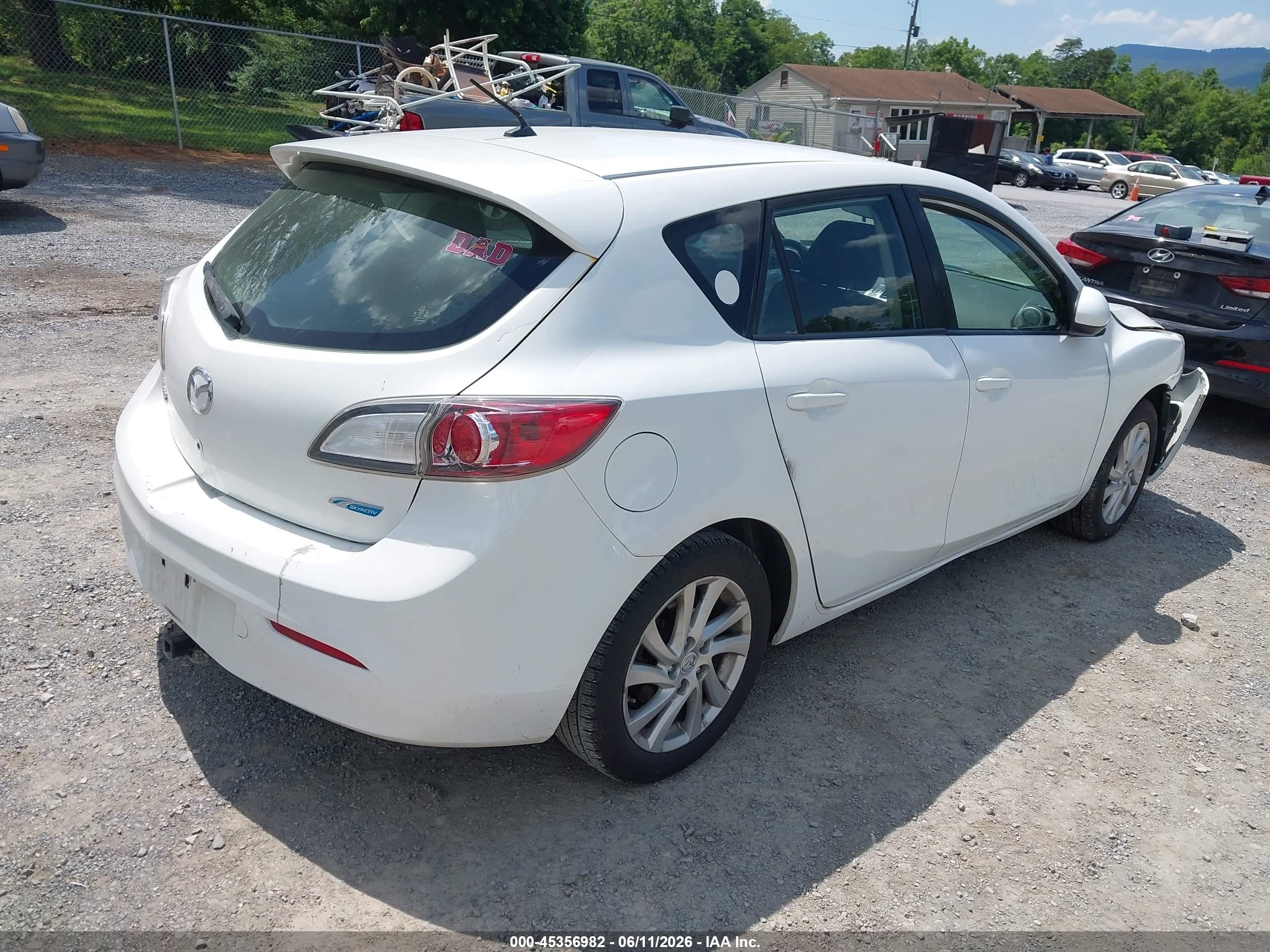 2012 Mazda Mazda3   White vin: JM1BL1L70C1666210