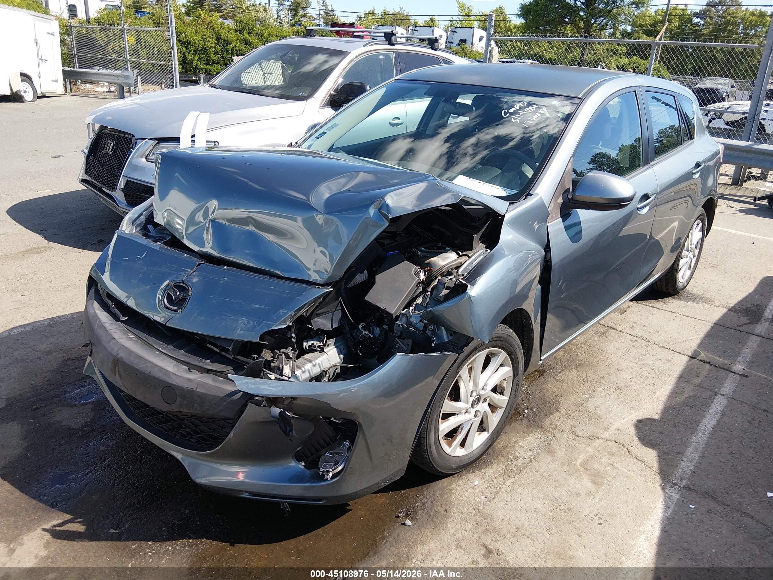 2013 Mazda Mazda3 I Touring Pewter vin: JM1BL1L70D1766888