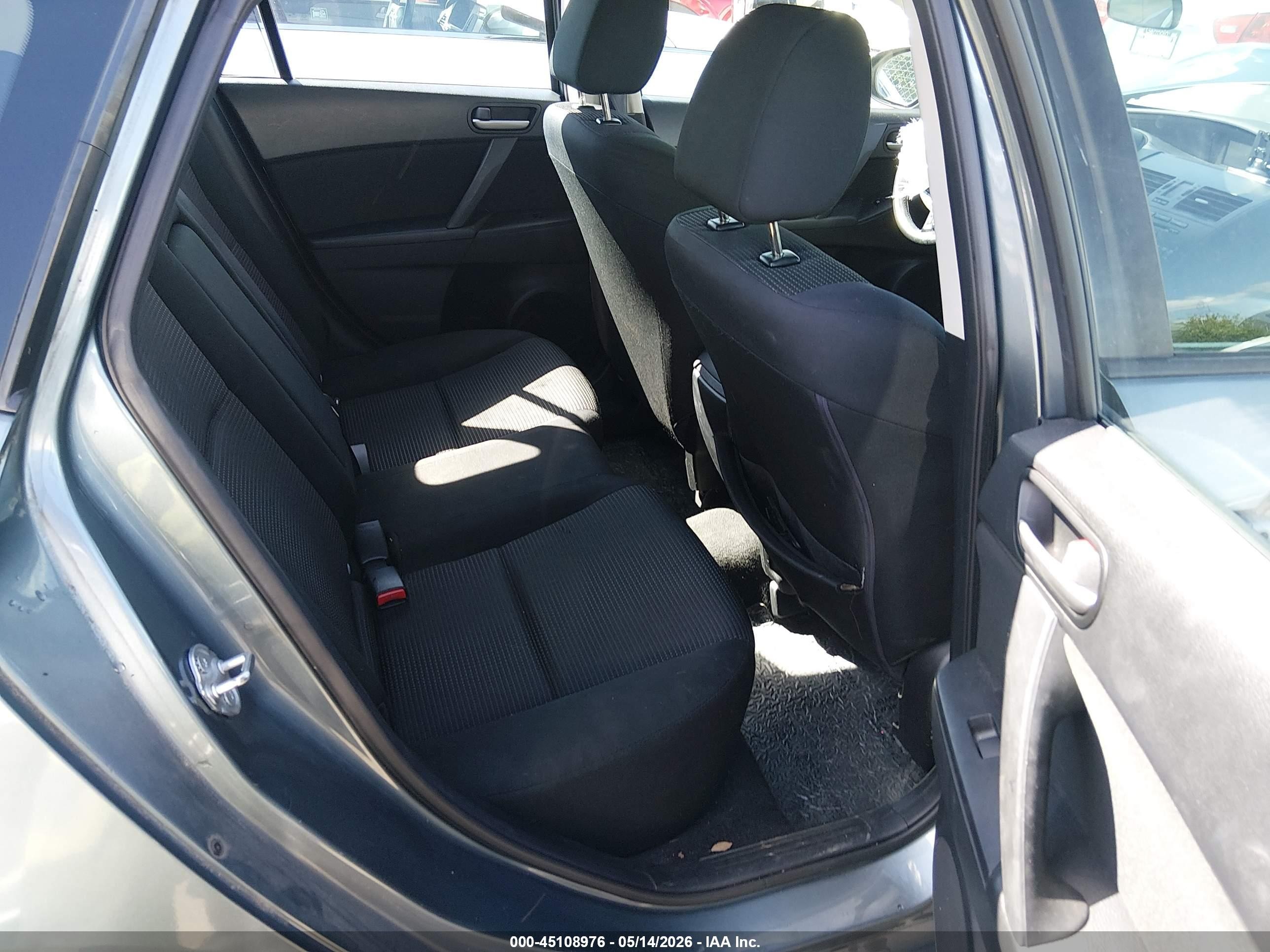 2013 Mazda Mazda3 I Touring Pewter vin: JM1BL1L70D1766888