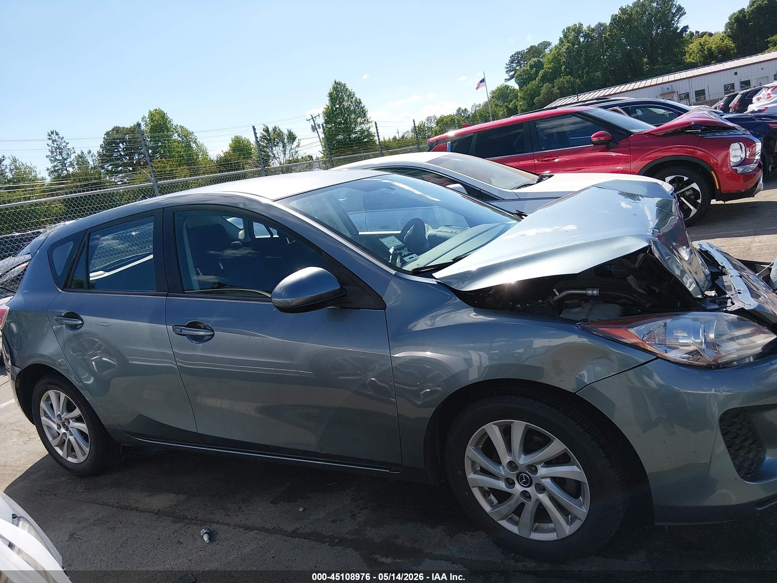 2013 Mazda Mazda3 I Touring Pewter vin: JM1BL1L70D1766888
