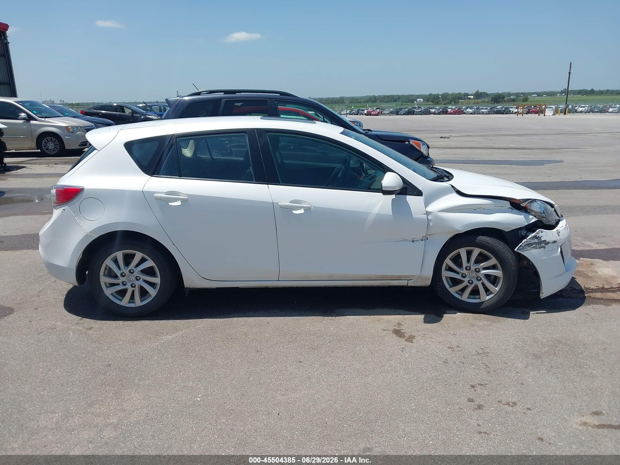 2012 Mazda Mazda3 I Touring White vin: JM1BL1L71C1611605