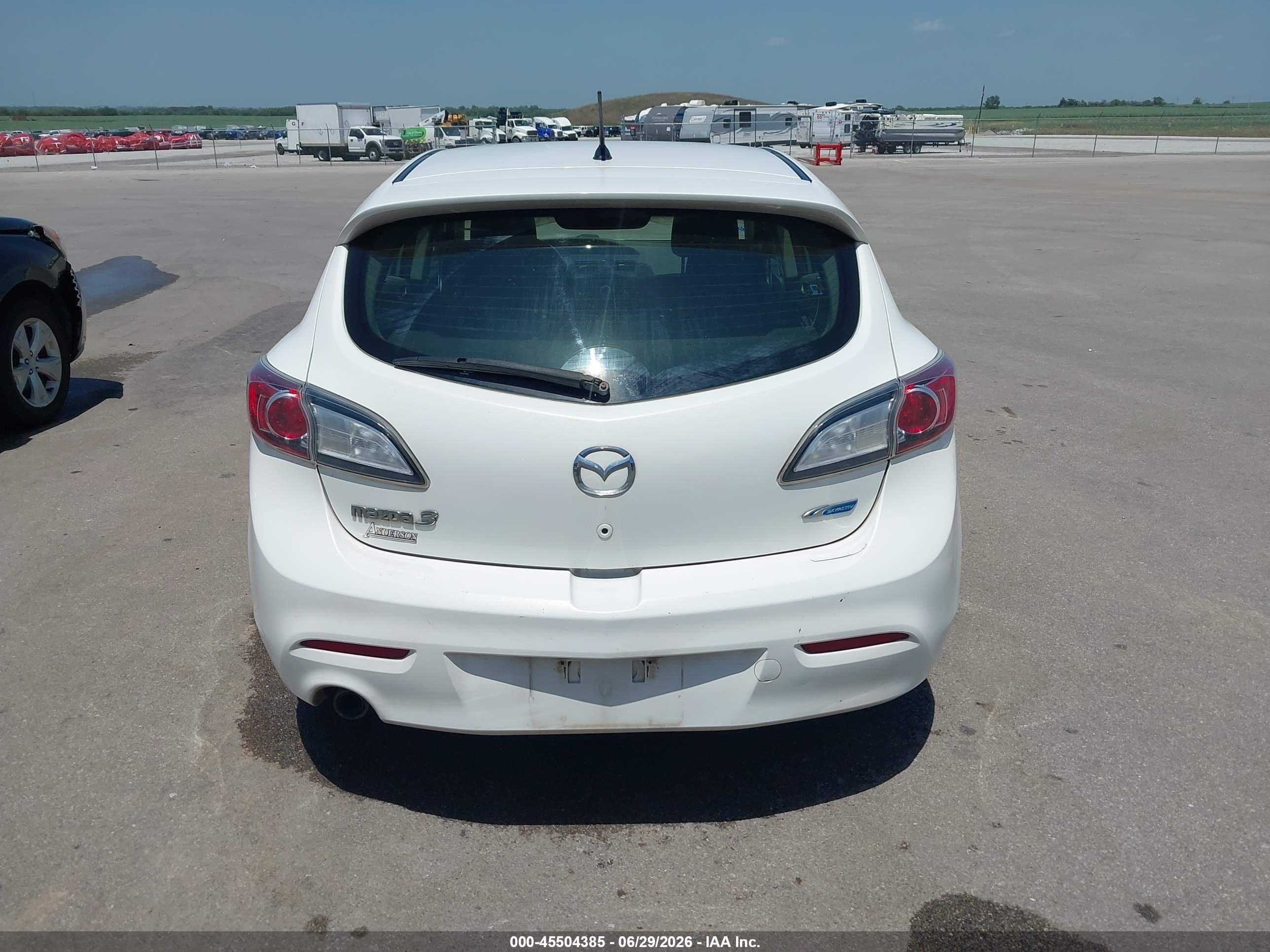 2012 Mazda Mazda3 I Touring White vin: JM1BL1L71C1611605