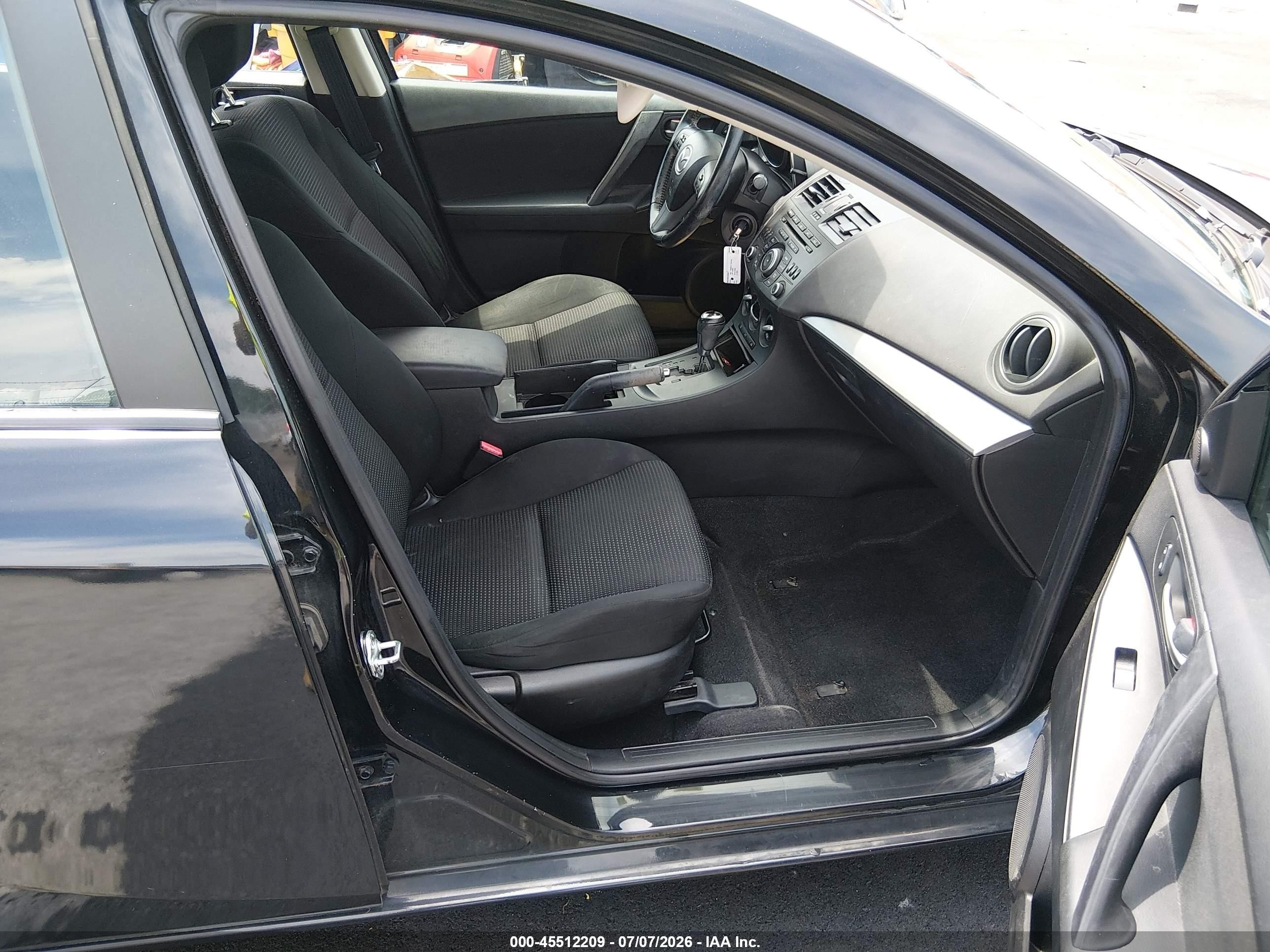 2012 Mazda Mazda3 I Touring Black vin: JM1BL1L72C1553505