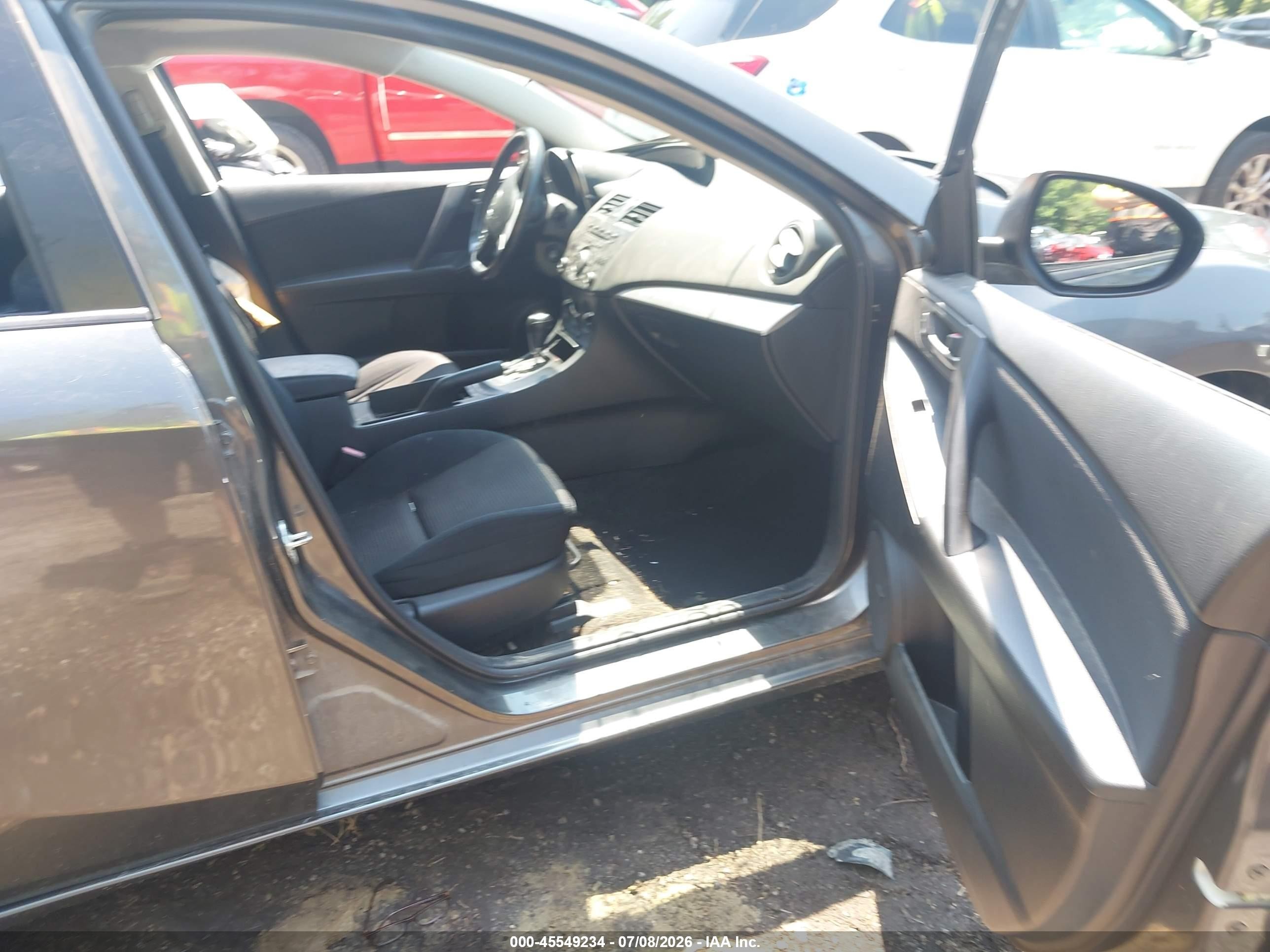 2012 Mazda Mazda3 Gray vin: JM1BL1L72C1657573