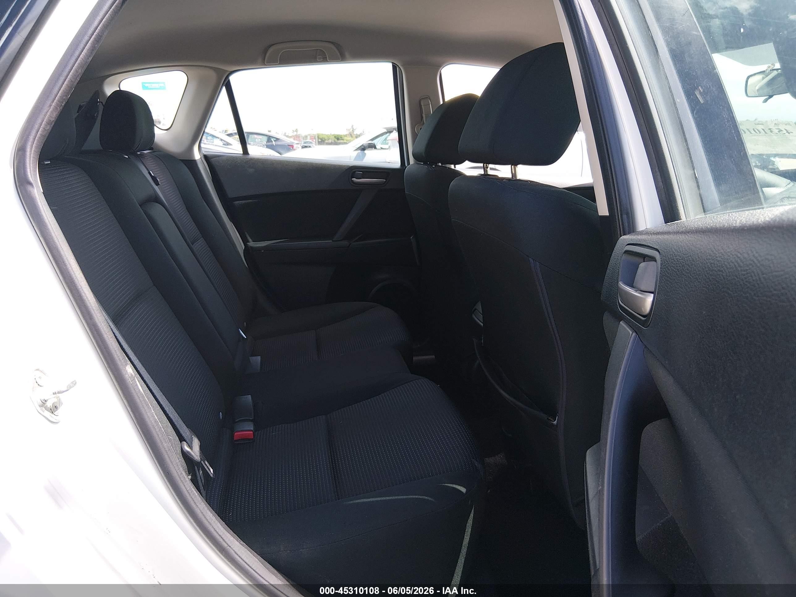 2012 Mazda Mazda3 I Touring White vin: JM1BL1L73C1584407