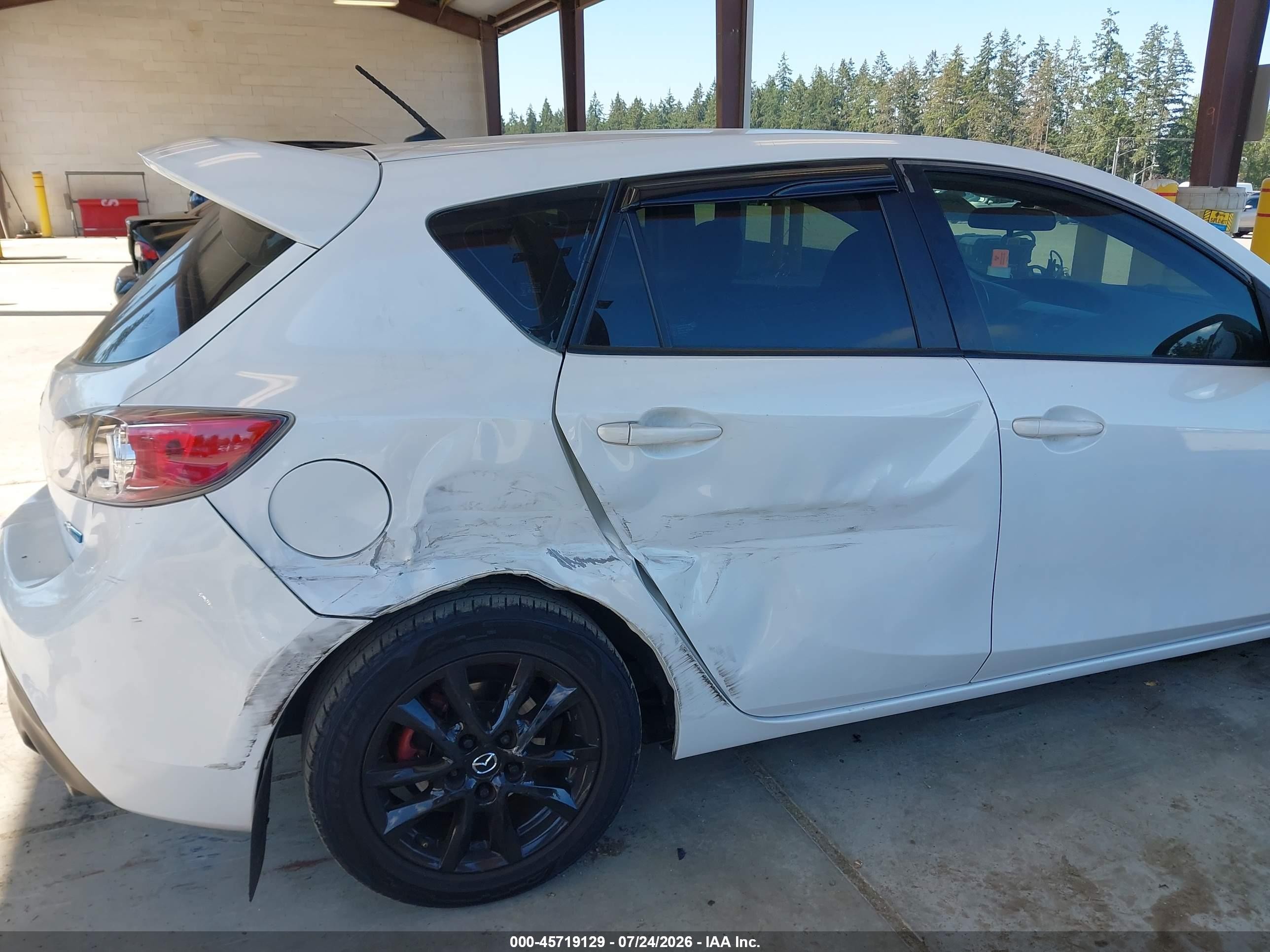2012 Mazda Mazda3 I Touring White vin: JM1BL1L73C1694874