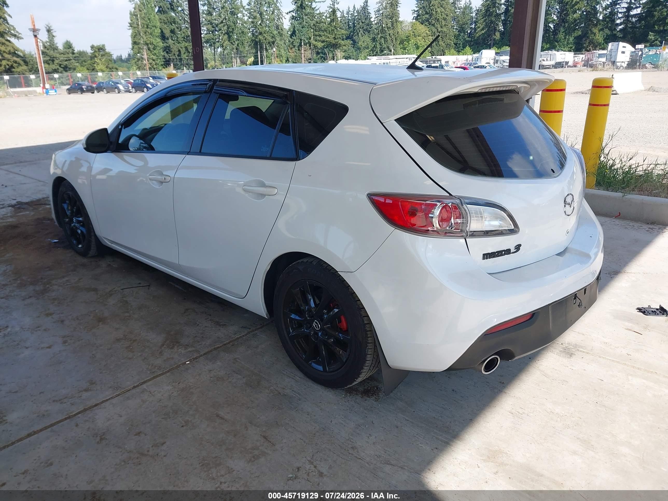 2012 Mazda Mazda3 I Touring White vin: JM1BL1L73C1694874