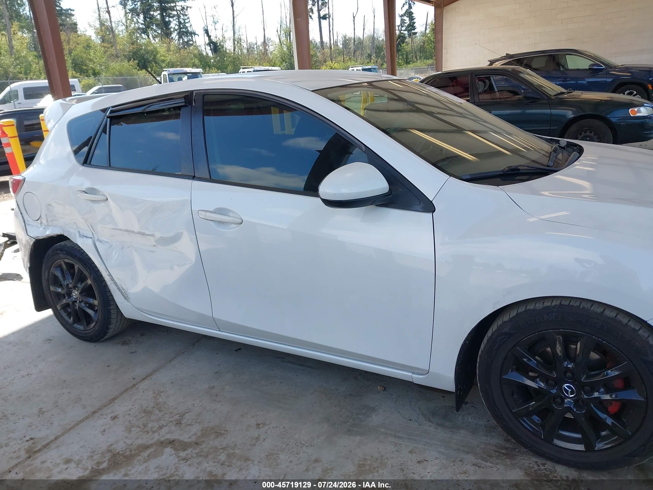 2012 Mazda Mazda3 I Touring White vin: JM1BL1L73C1694874
