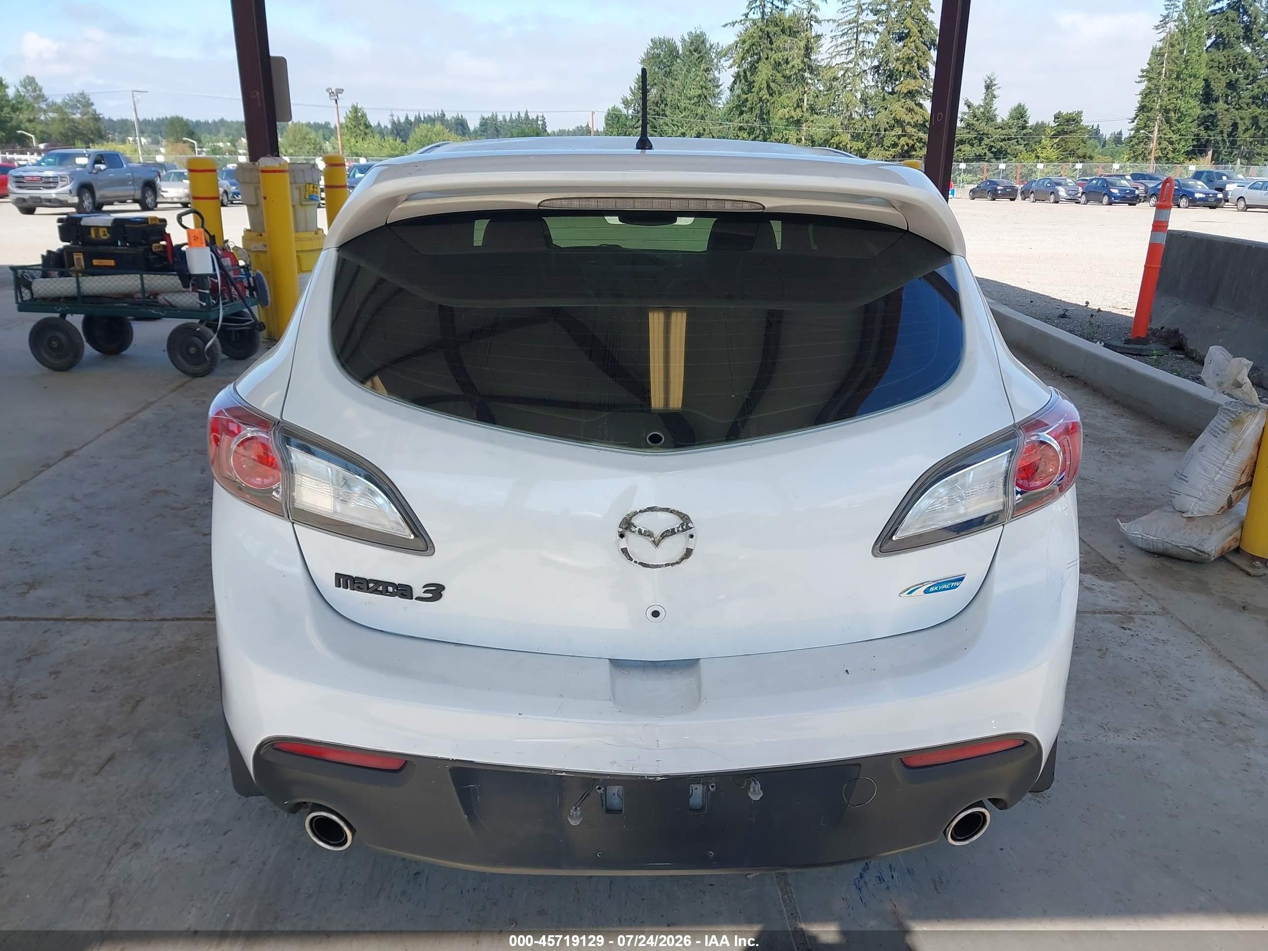 2012 Mazda Mazda3 I Touring White vin: JM1BL1L73C1694874