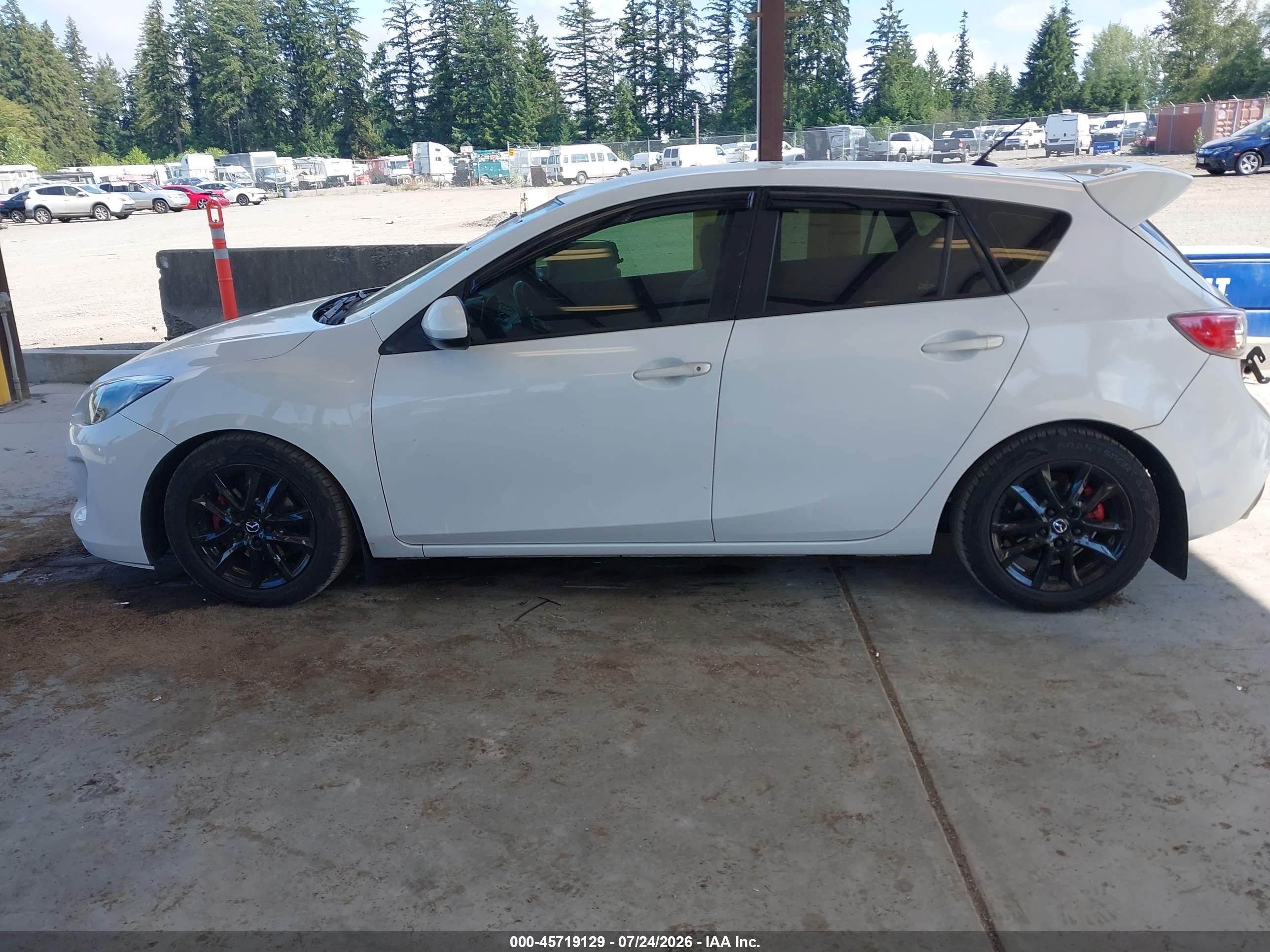 2012 Mazda Mazda3 I Touring White vin: JM1BL1L73C1694874