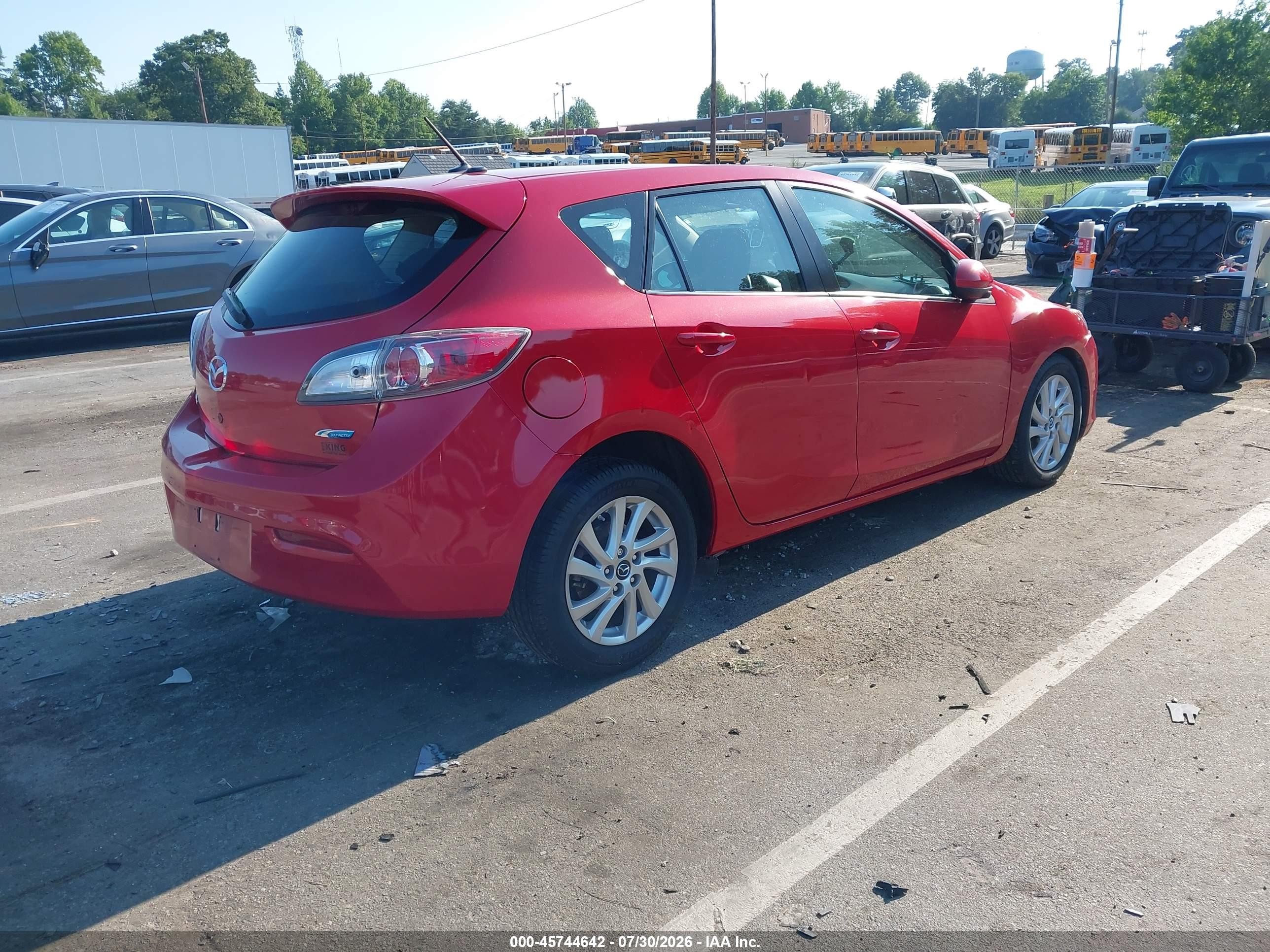 2013 Mazda Mazda3 I Touring Red vin: JM1BL1L73D1776430