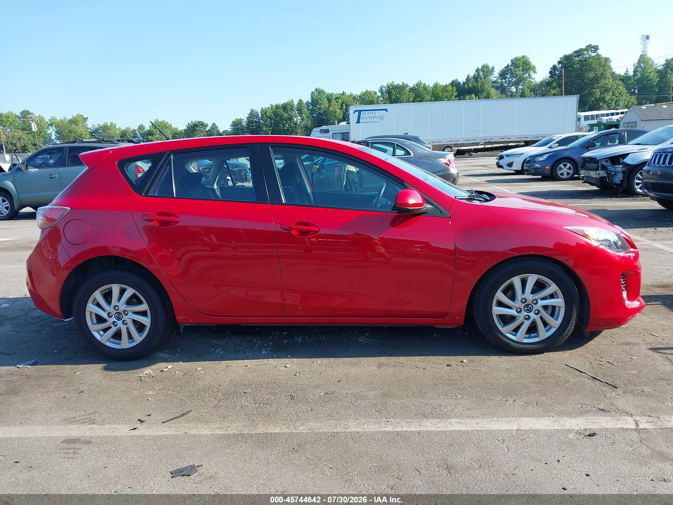 2013 Mazda Mazda3 I Touring Red vin: JM1BL1L73D1776430