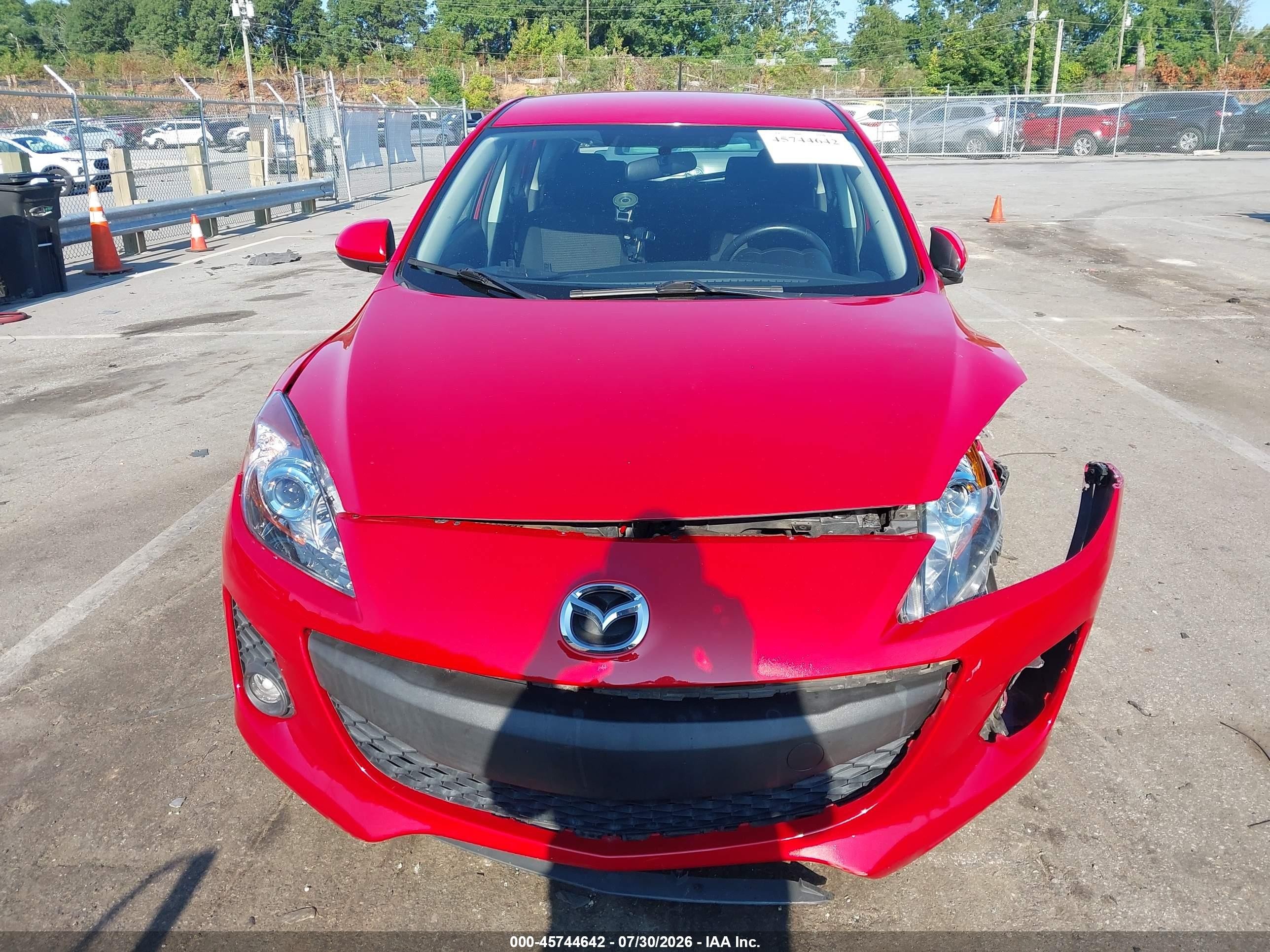 2013 Mazda Mazda3 I Touring Red vin: JM1BL1L73D1776430