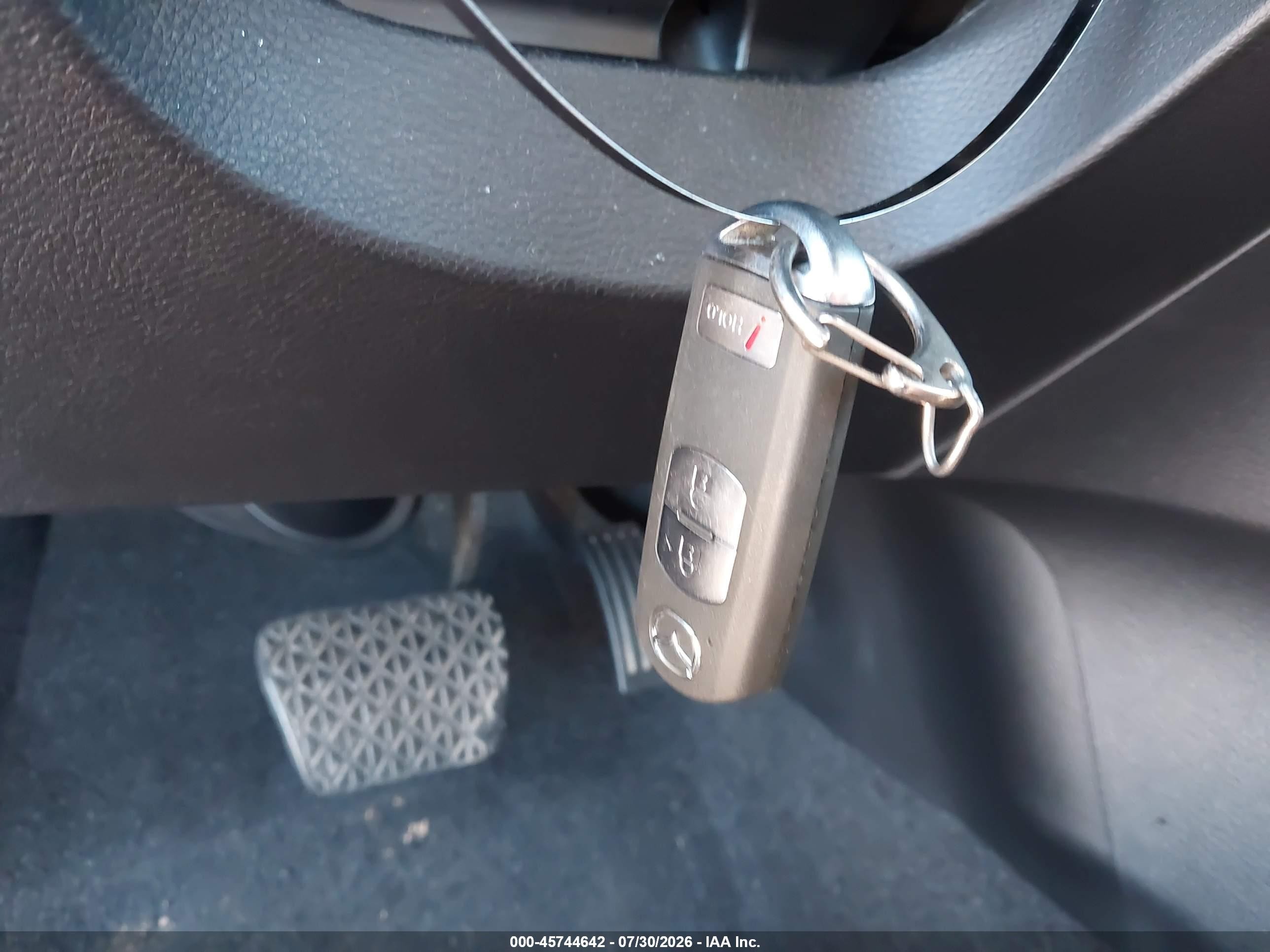 2013 Mazda Mazda3 I Touring Red vin: JM1BL1L73D1776430