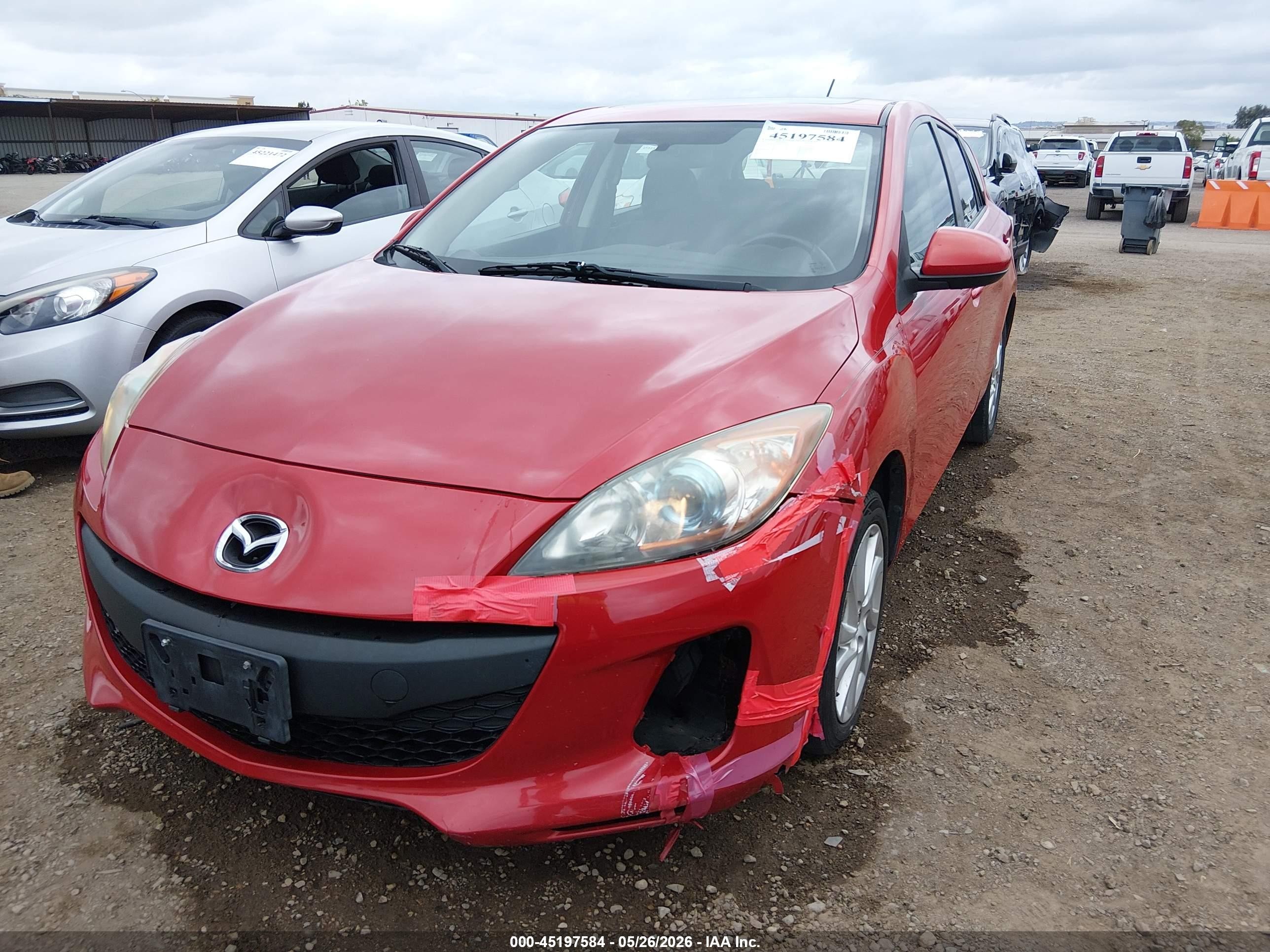 2013 Mazda Mazda3   Красный vin: JM1BL1L74D1817292