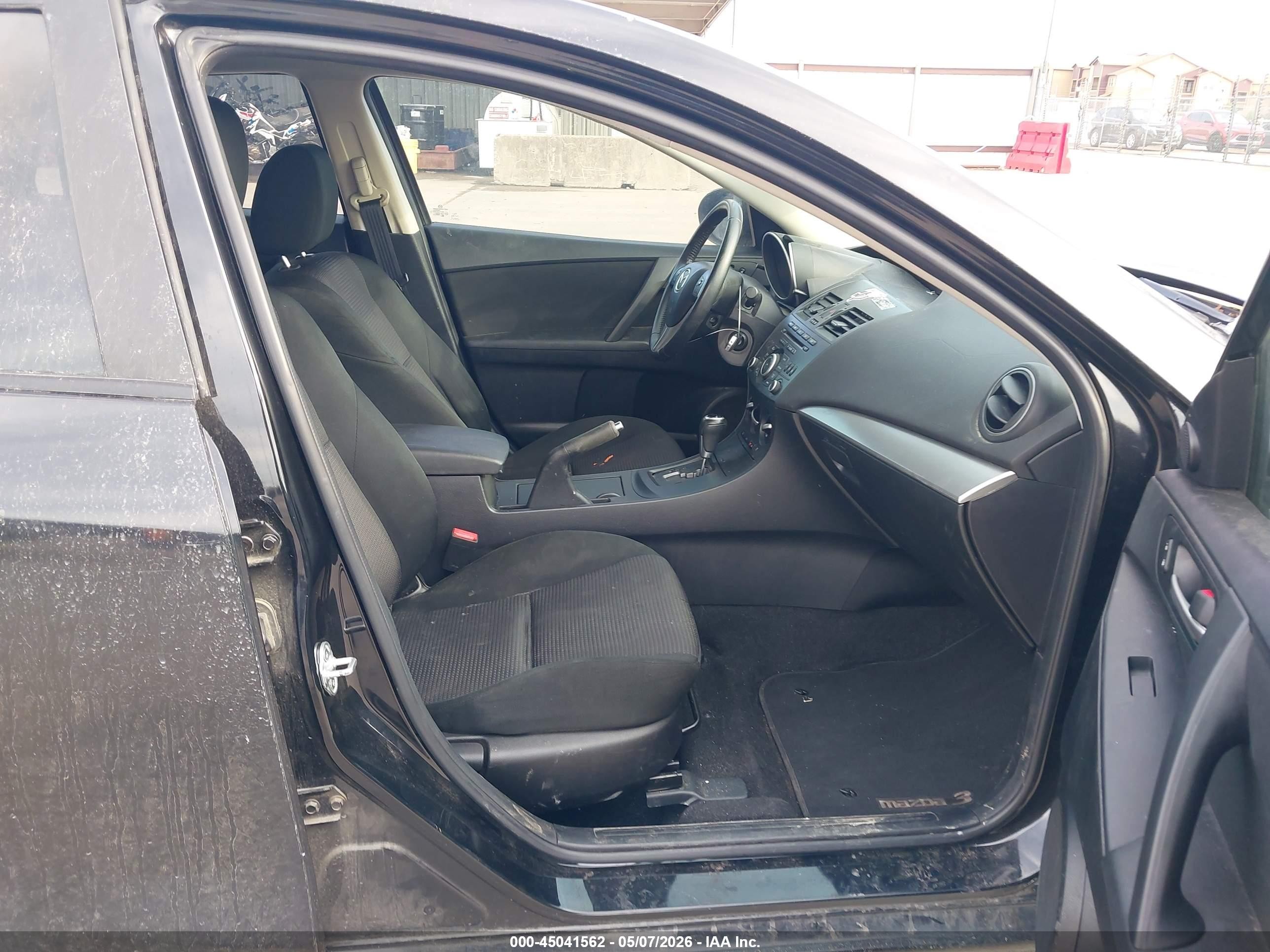 2012 Mazda Mazda3 I Touring Black vin: JM1BL1L76C1663652