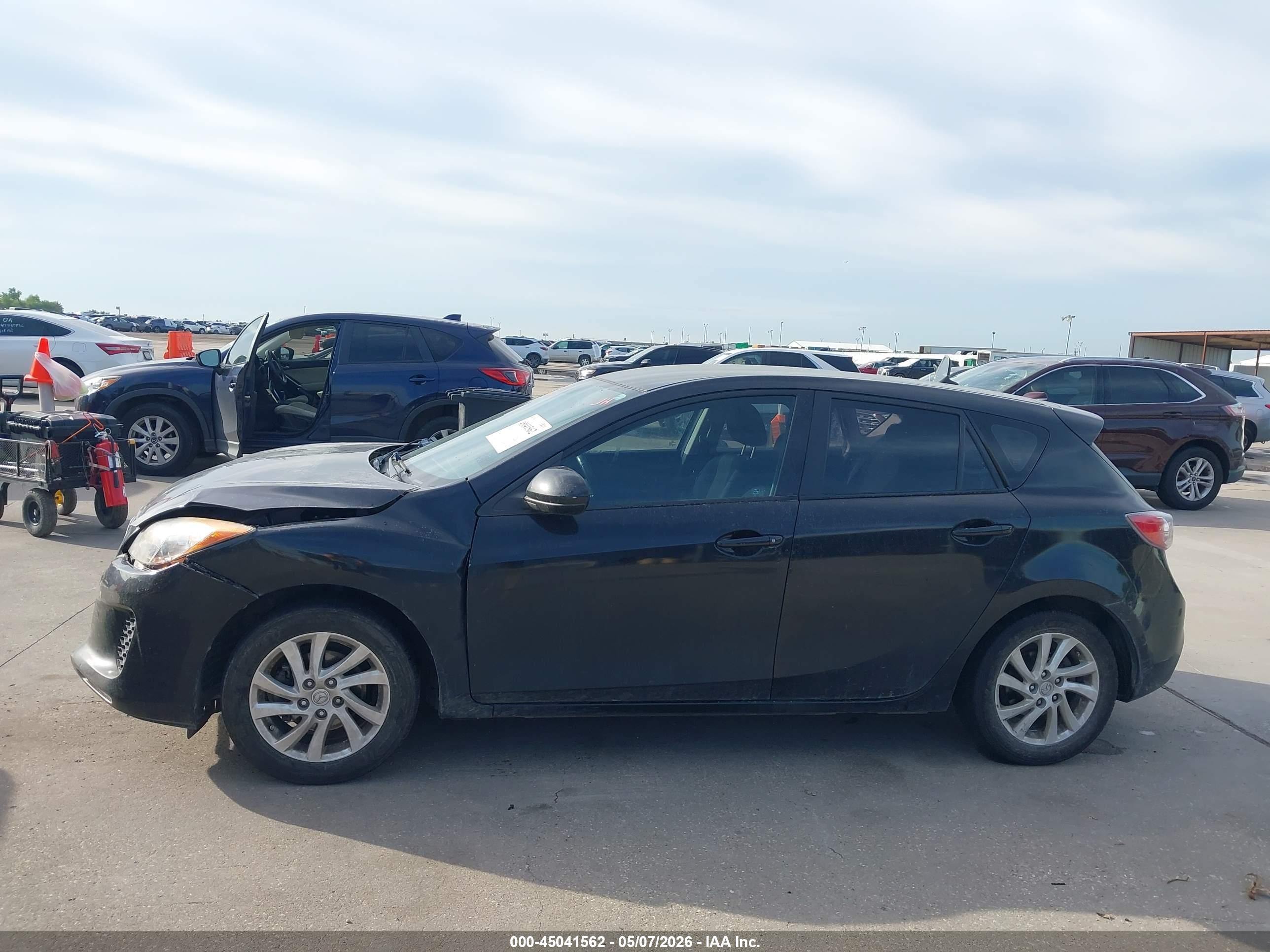 2012 Mazda Mazda3 I Touring Black vin: JM1BL1L76C1663652