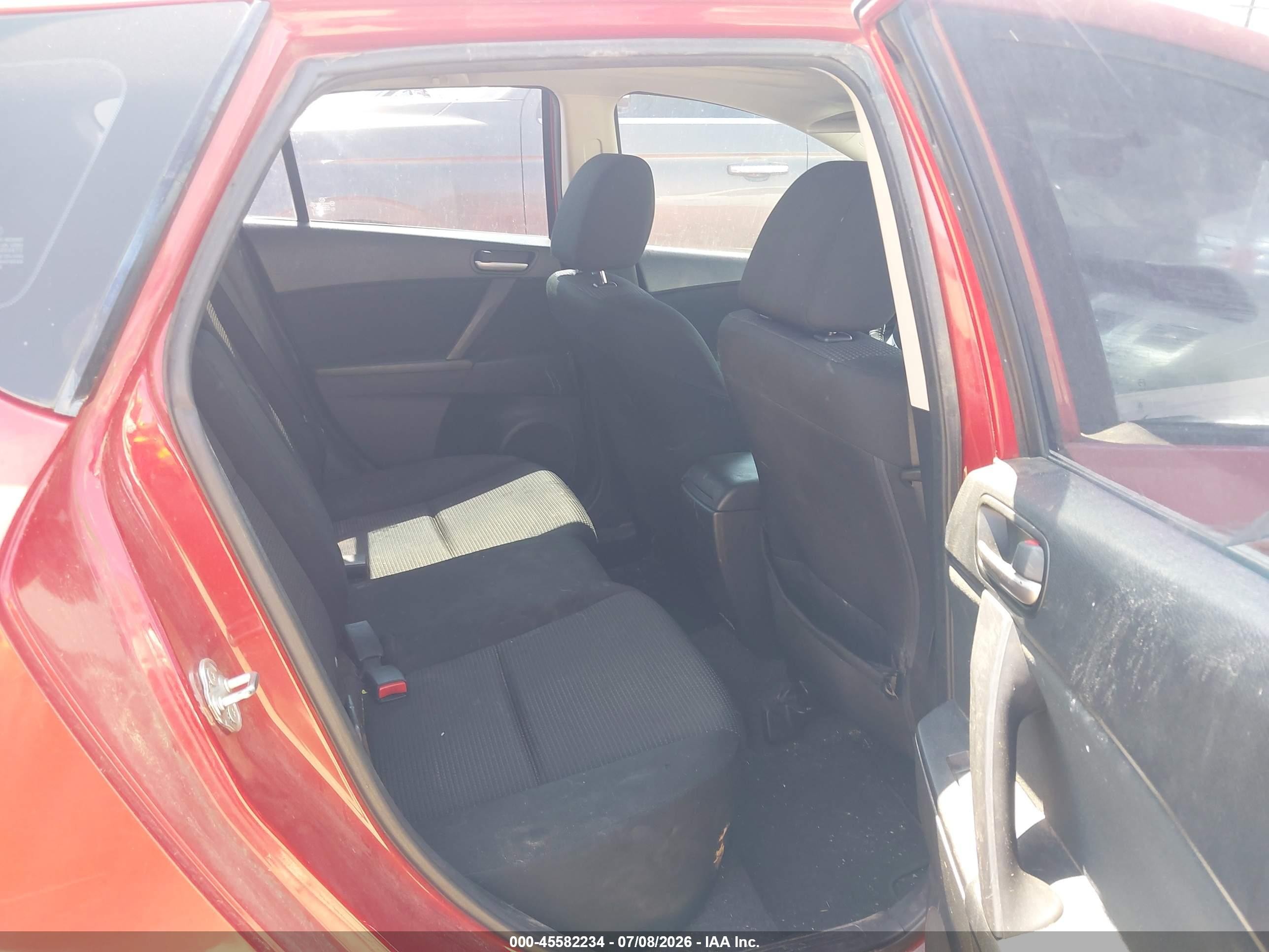2013 Mazda Mazda3 I Touring Red vin: JM1BL1L76D1720014