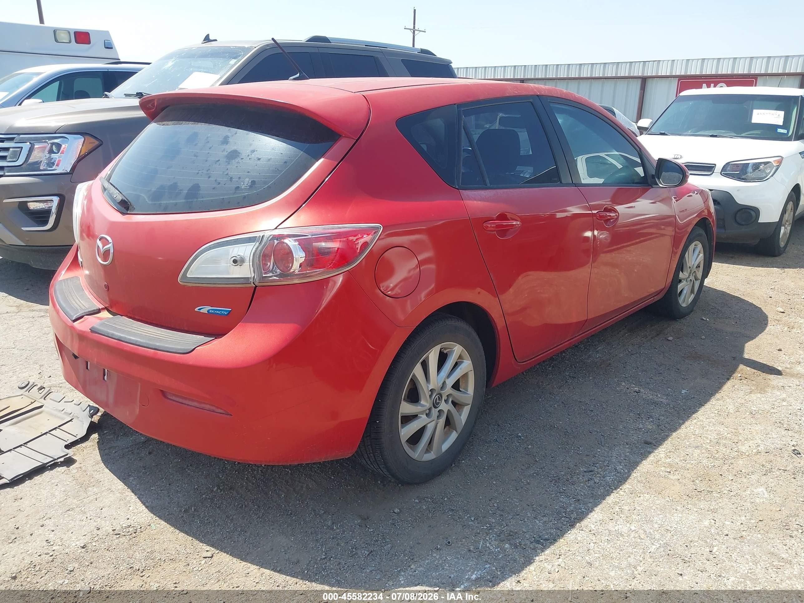 2013 Mazda Mazda3 I Touring Red vin: JM1BL1L76D1720014