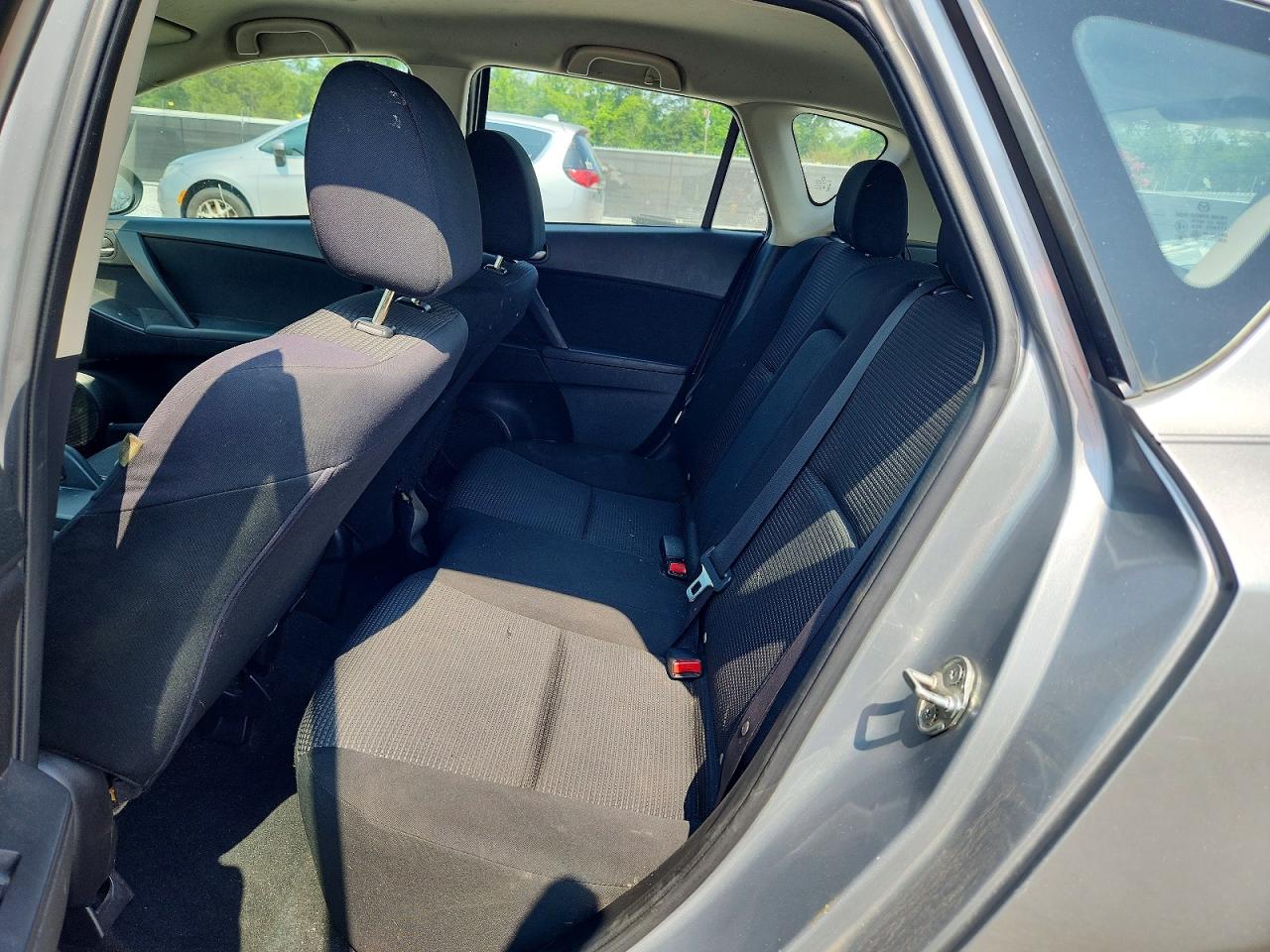 2013 Mazda 3 I Серебряный vin: JM1BL1L76D1743826