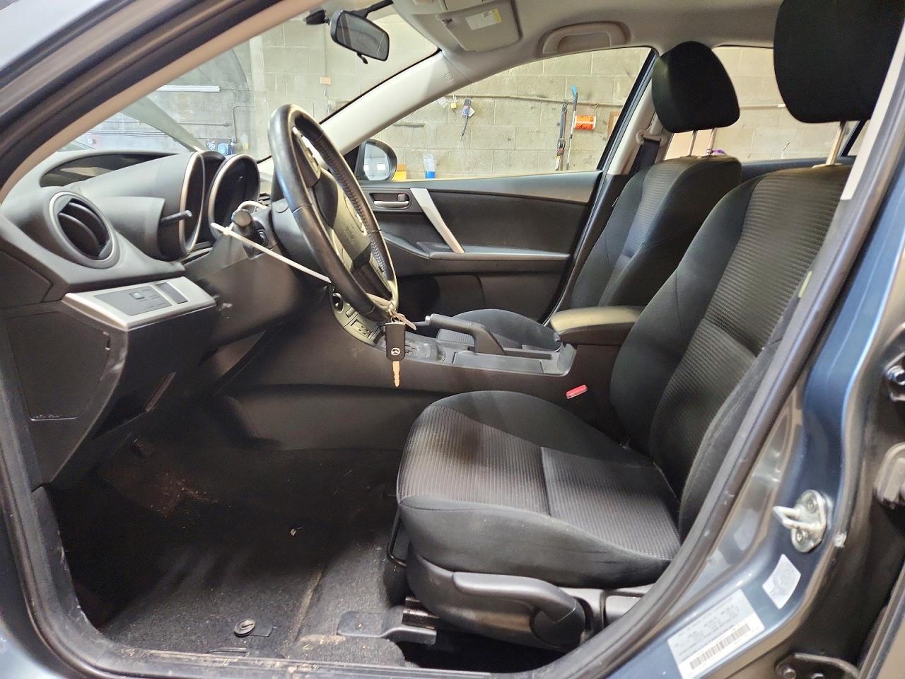 2012 Mazda 3 I Gray vin: JM1BL1L77C1648965