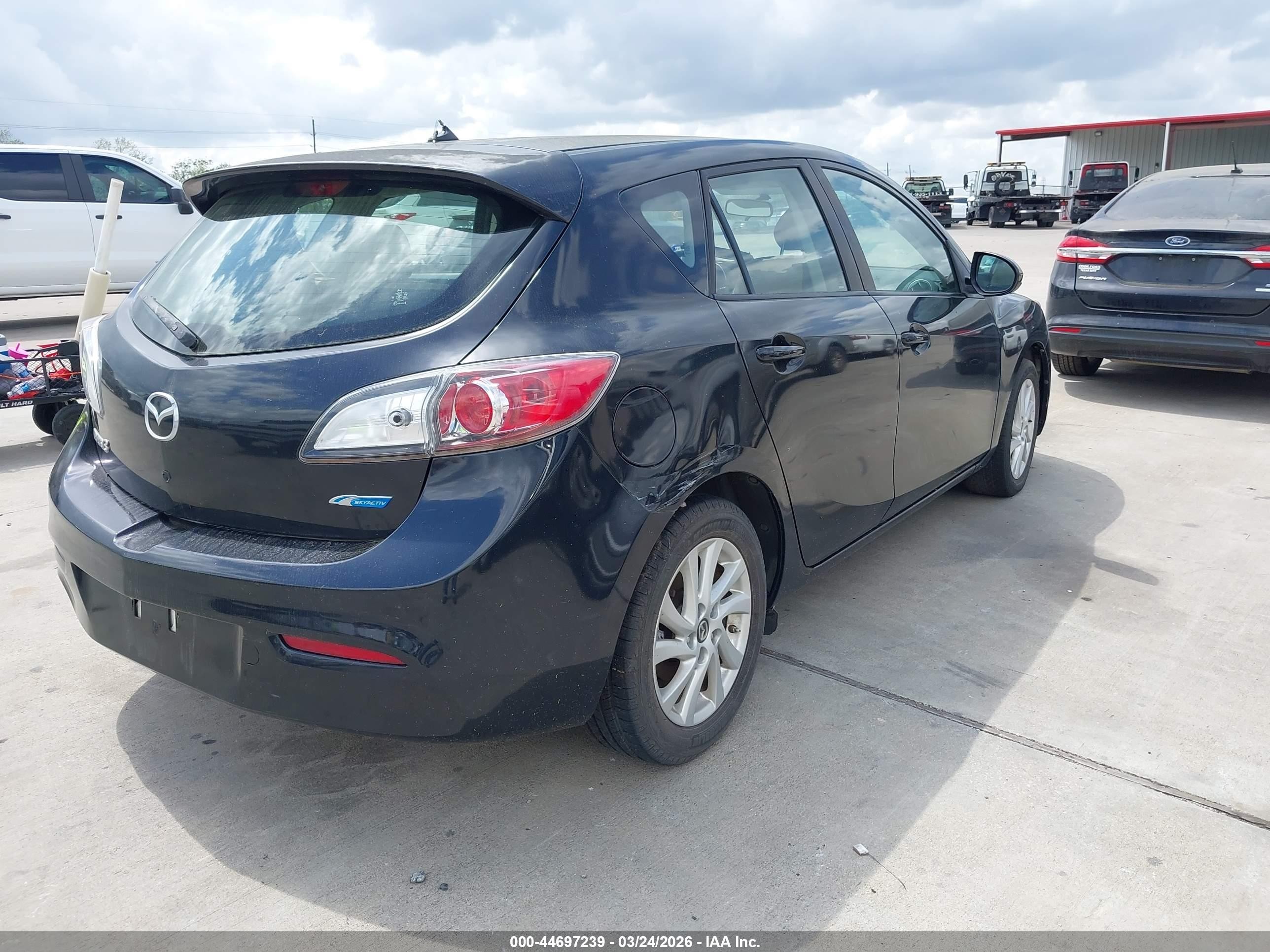 2013 Mazda Mazda3 I Touring Black vin: JM1BL1L77D1708146