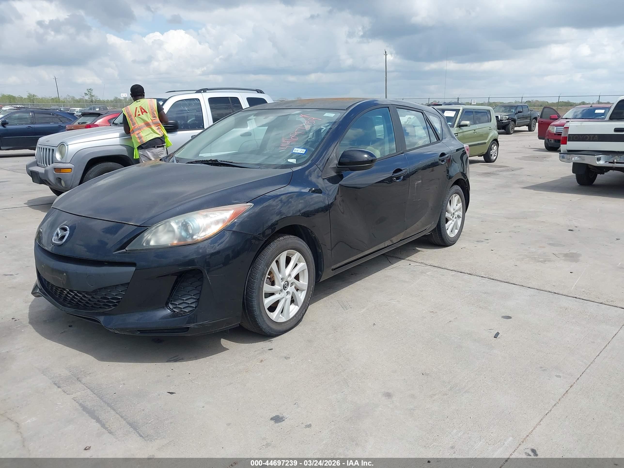 2013 Mazda Mazda3 I Touring Black vin: JM1BL1L77D1708146