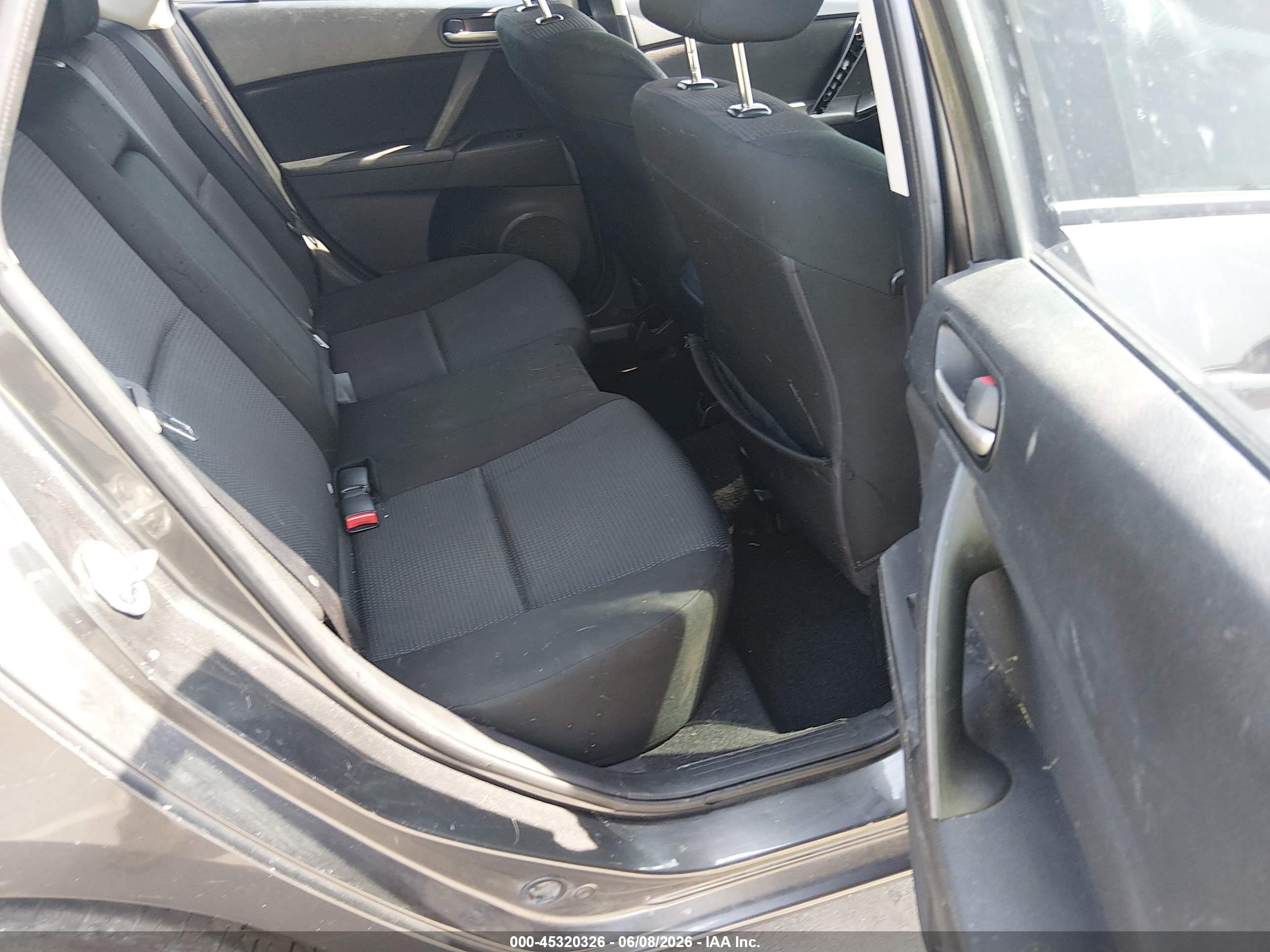 2013 Mazda Mazda3 I Touring Gray vin: JM1BL1L77D1747433