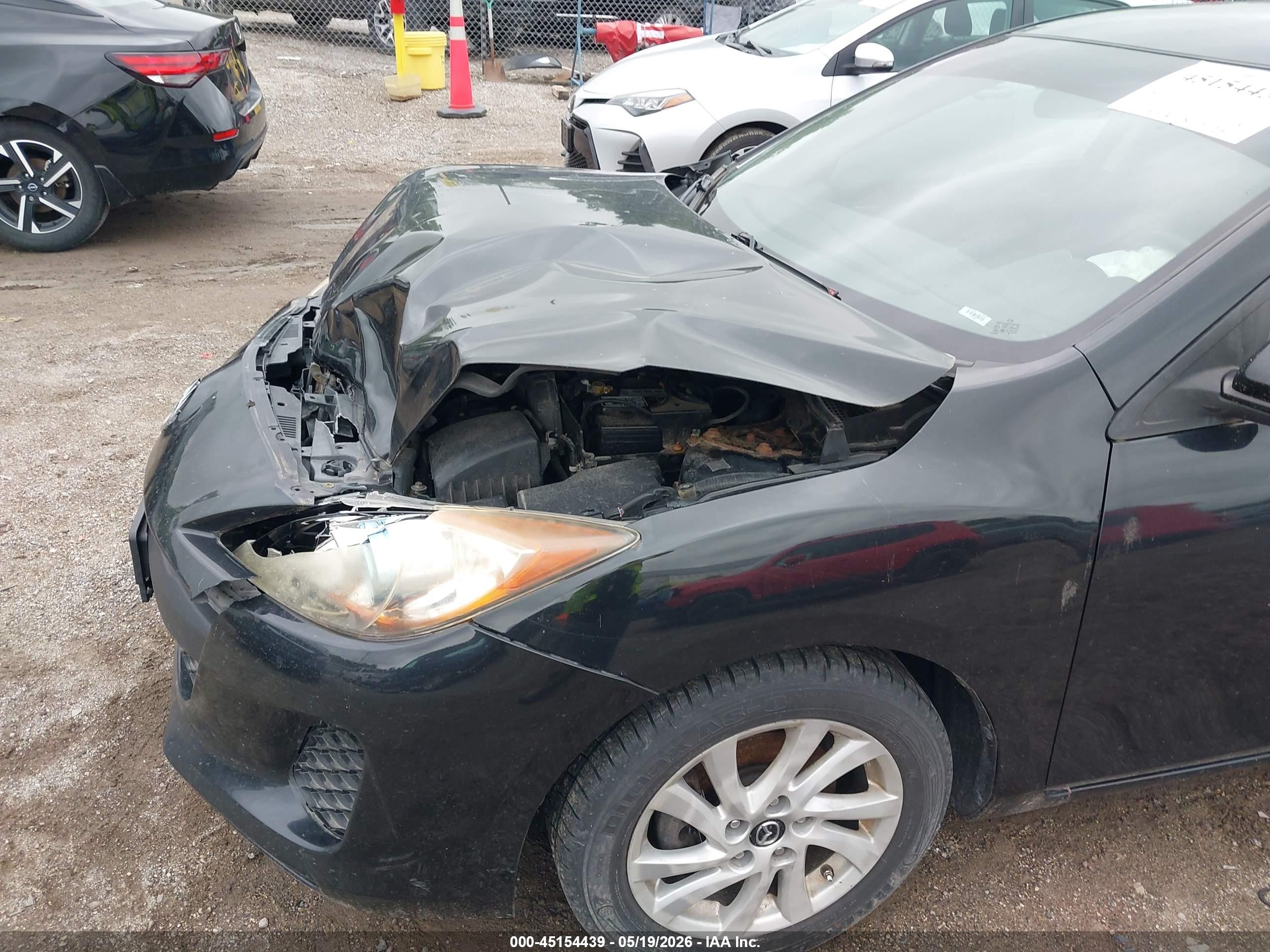 2013 Mazda Mazda3 I Touring Черный vin: JM1BL1L77D1817674