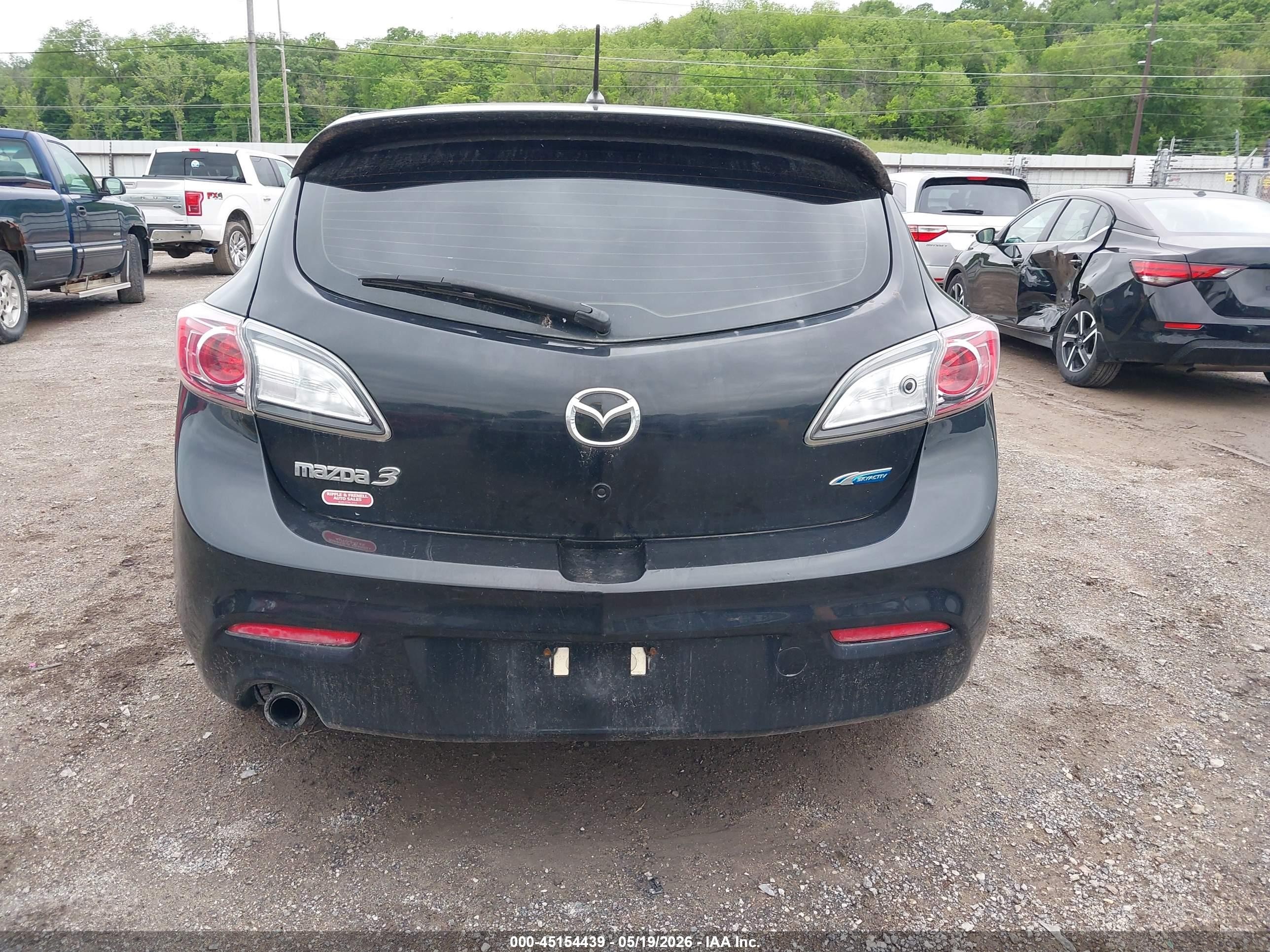2013 Mazda Mazda3 I Touring Черный vin: JM1BL1L77D1817674