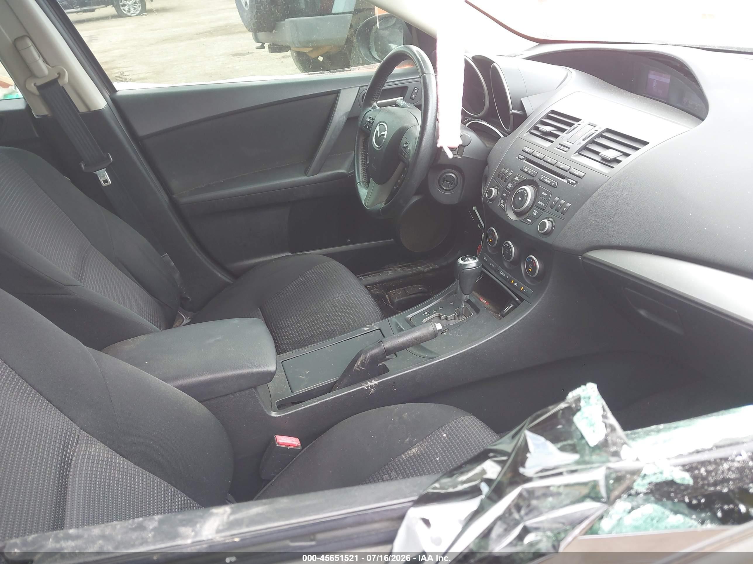 2013 Mazda Mazda3 I Touring Silver vin: JM1BL1L78D1737459