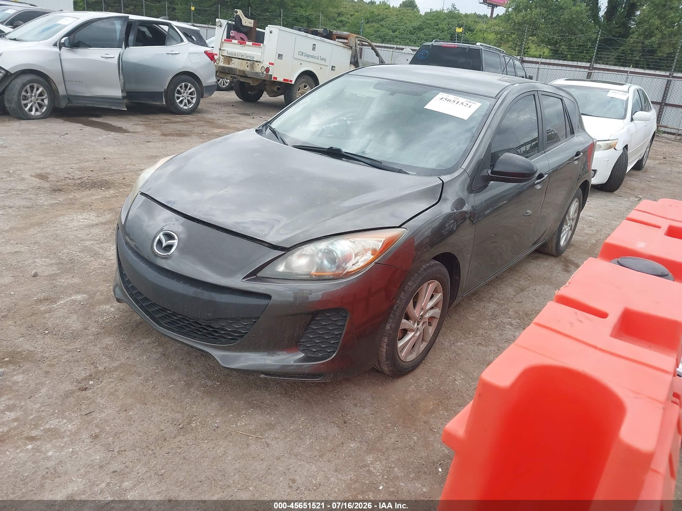 2013 Mazda Mazda3 I Touring Silver vin: JM1BL1L78D1737459
