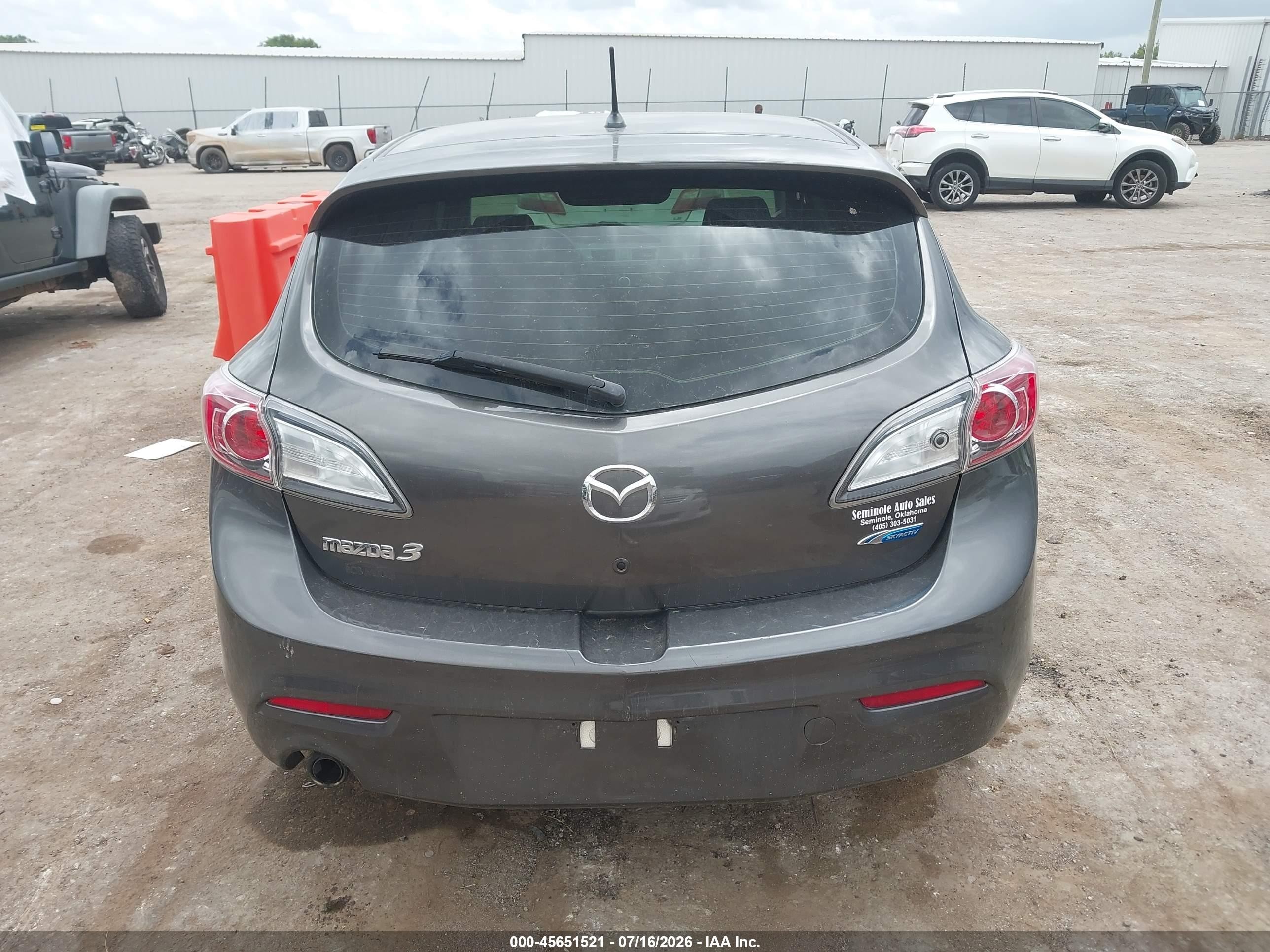 2013 Mazda Mazda3 I Touring Silver vin: JM1BL1L78D1737459