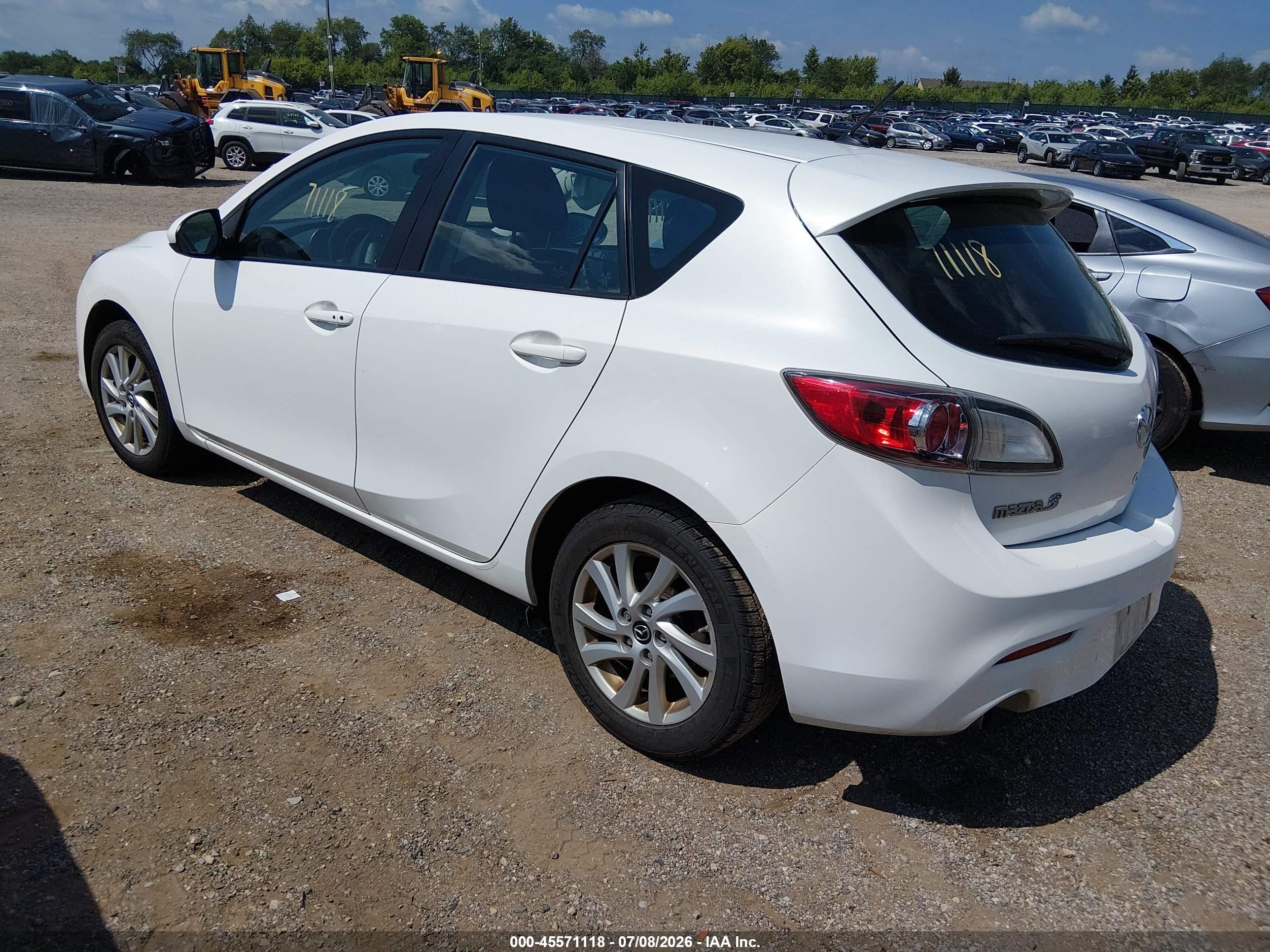 2013 Mazda Mazda3 I Touring Белый vin: JM1BL1L78D1818249