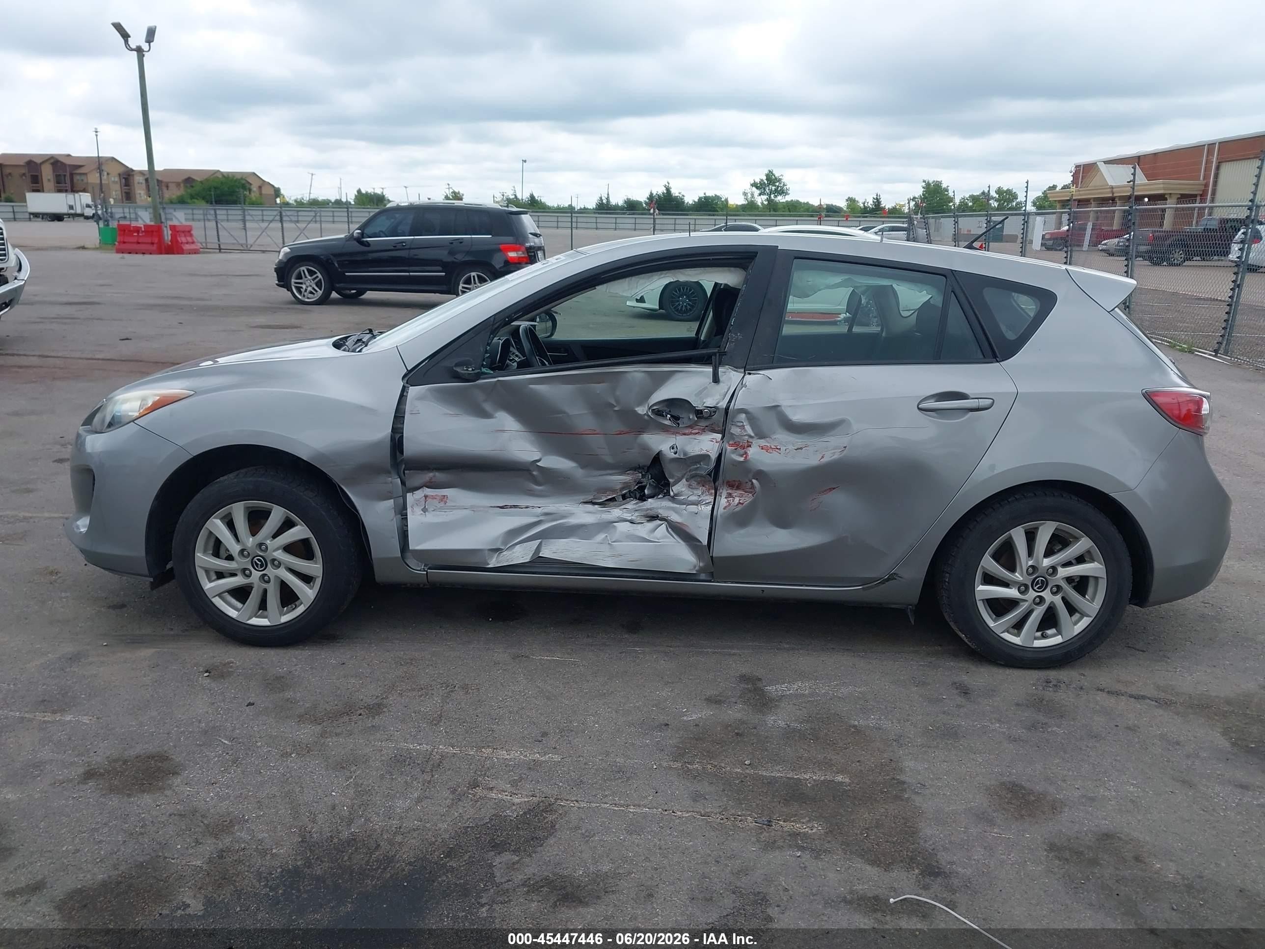 2013 Mazda Mazda3 I Touring Gray vin: JM1BL1L79D1722257