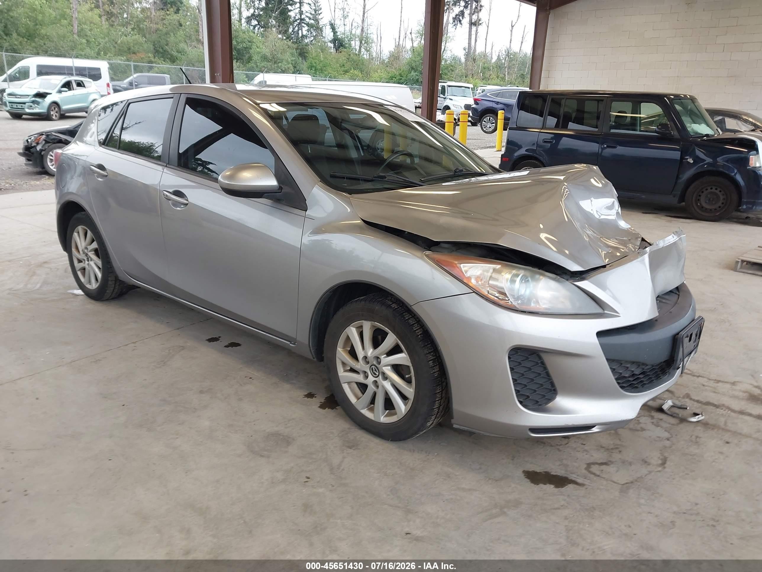 2013 Mazda Mazda3 I Touring Silver vin: JM1BL1L79D1796195