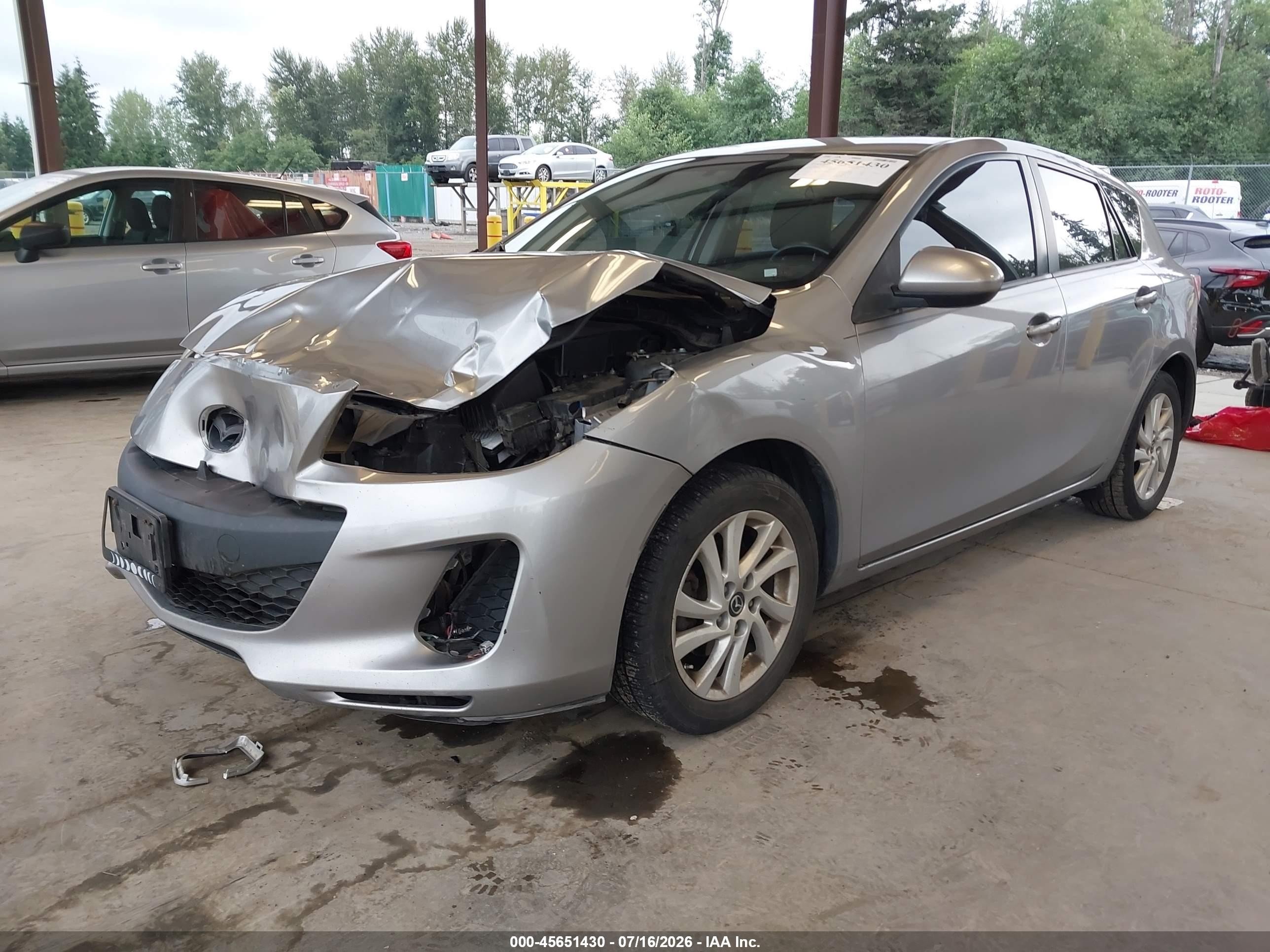 2013 Mazda Mazda3 I Touring Silver vin: JM1BL1L79D1796195