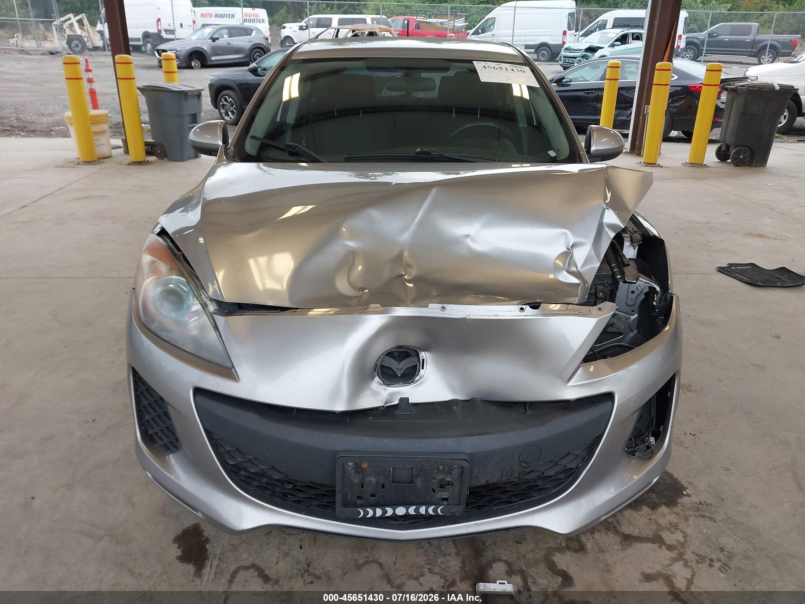 2013 Mazda Mazda3 I Touring Silver vin: JM1BL1L79D1796195