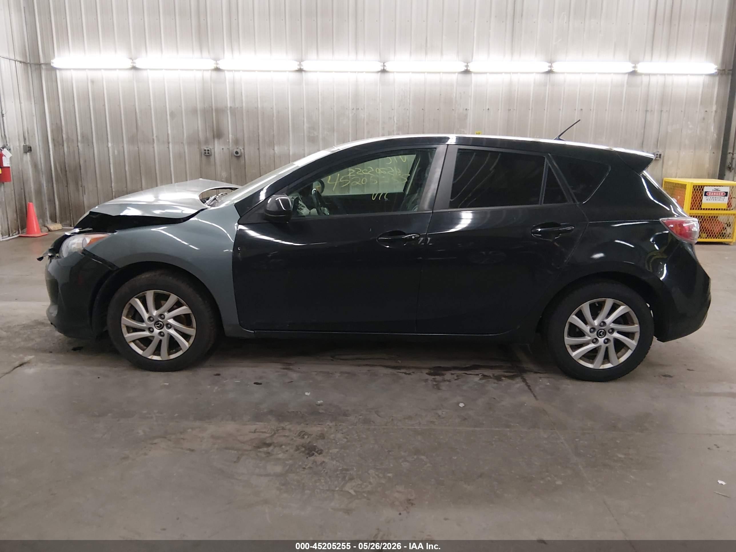 2013 Mazda Mazda3 I Touring Black vin: JM1BL1L79D1822066