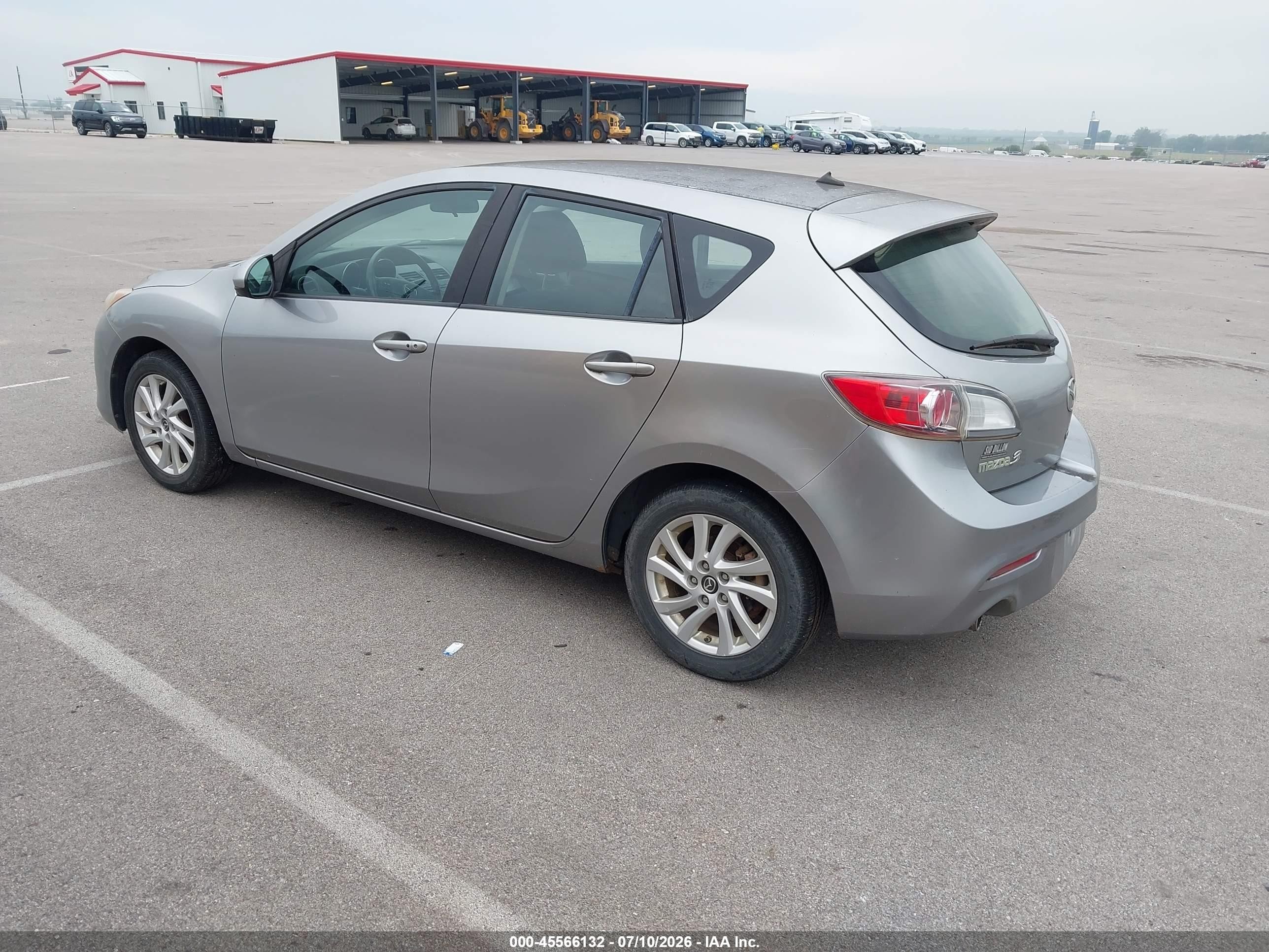 2013 Mazda Mazda3 I Touring Silver vin: JM1BL1L7XD1728889