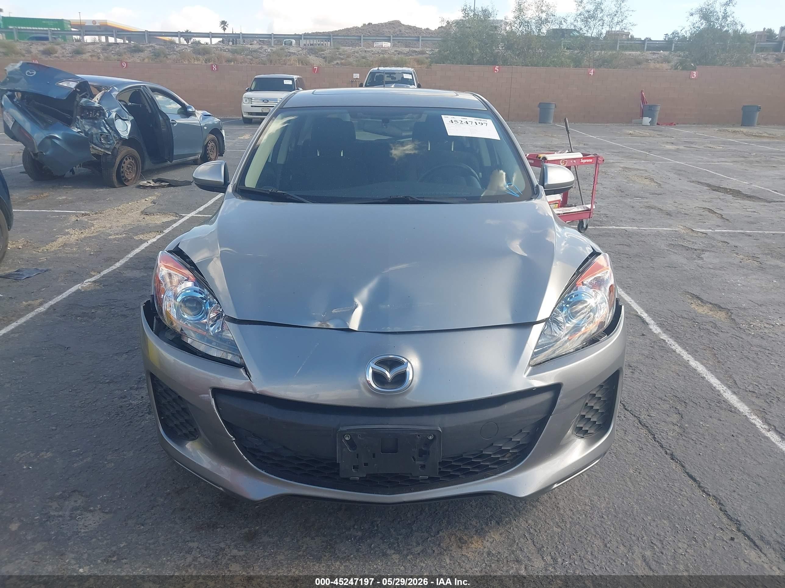 2012 Mazda Mazda3 I Touring Серебряный vin: JM1BL1L80C1549607