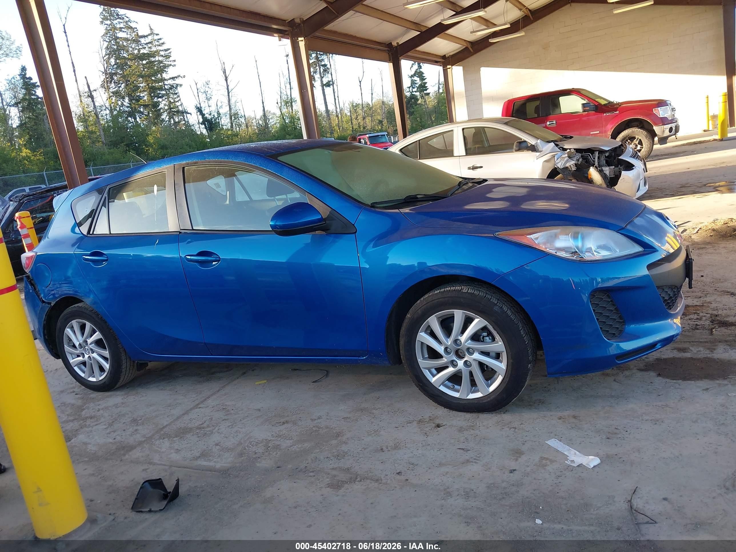 2012 Mazda Mazda3 I Touring Синий vin: JM1BL1L81C1525459
